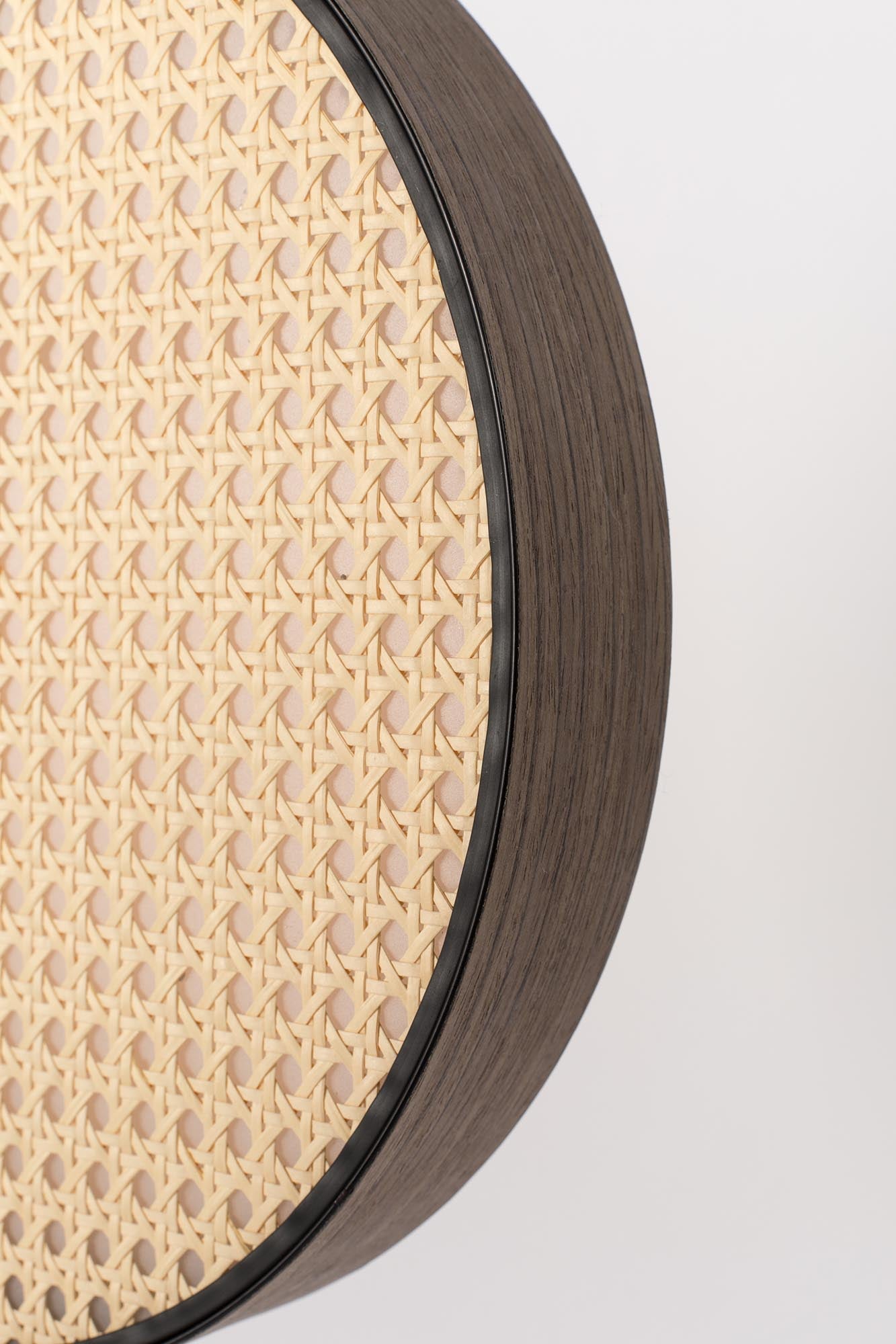 Stilvolle Stehleuchte Sien von Zuiver mit trendigem Rattan-Stil.