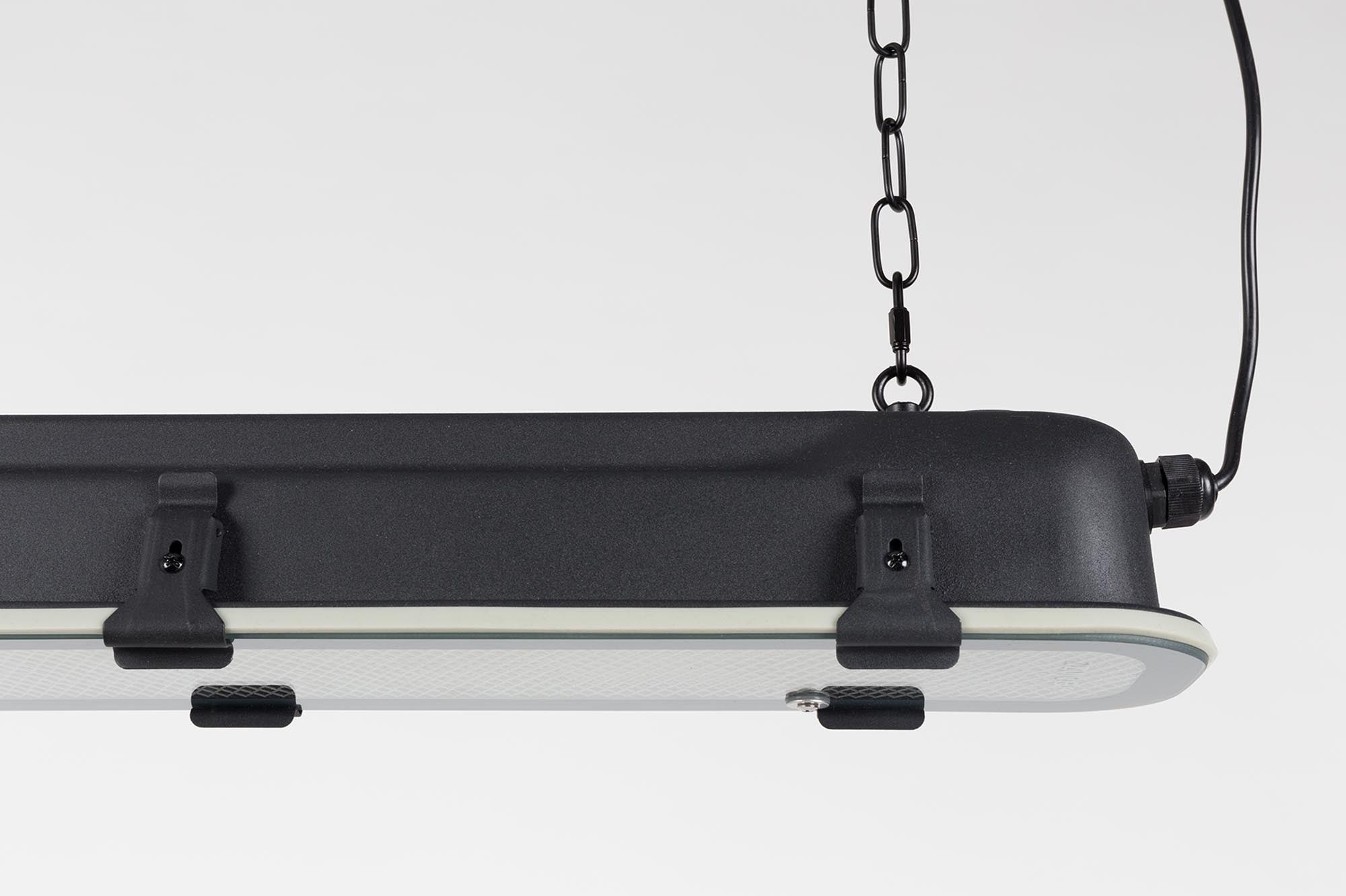 Stilvolle Pendelleuchte G.T.A. von Zuiver: Elegantes Design, robustes Metall, ideal für Essbereich, Küche, Wohnraum. Zeitlose Ästhetik.