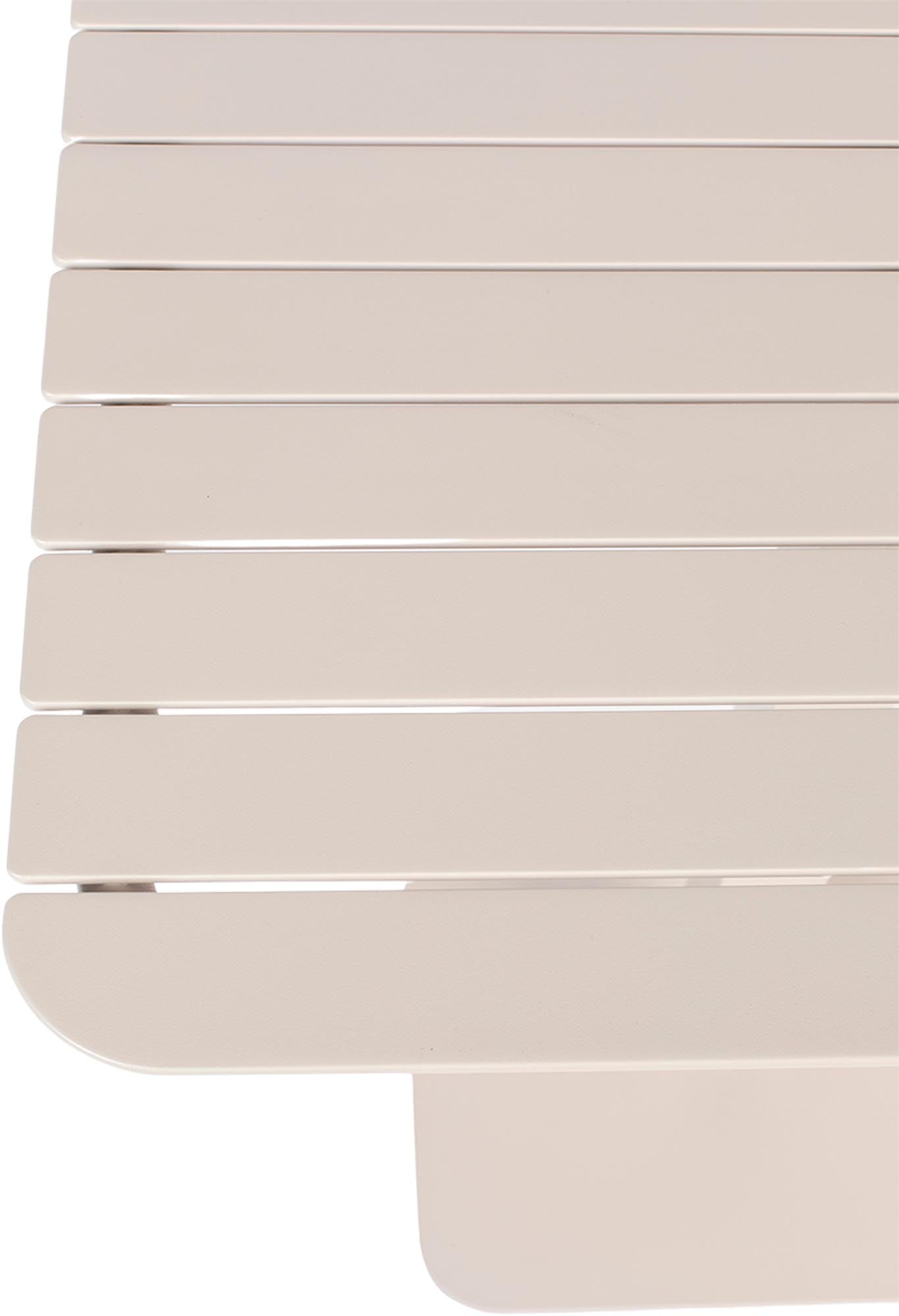 Entdecken Sie den stilvollen Vondel Bistrotisch von Zuiver – die perfekte Ergänzung für Ihren Garten mit elegantem Flair.