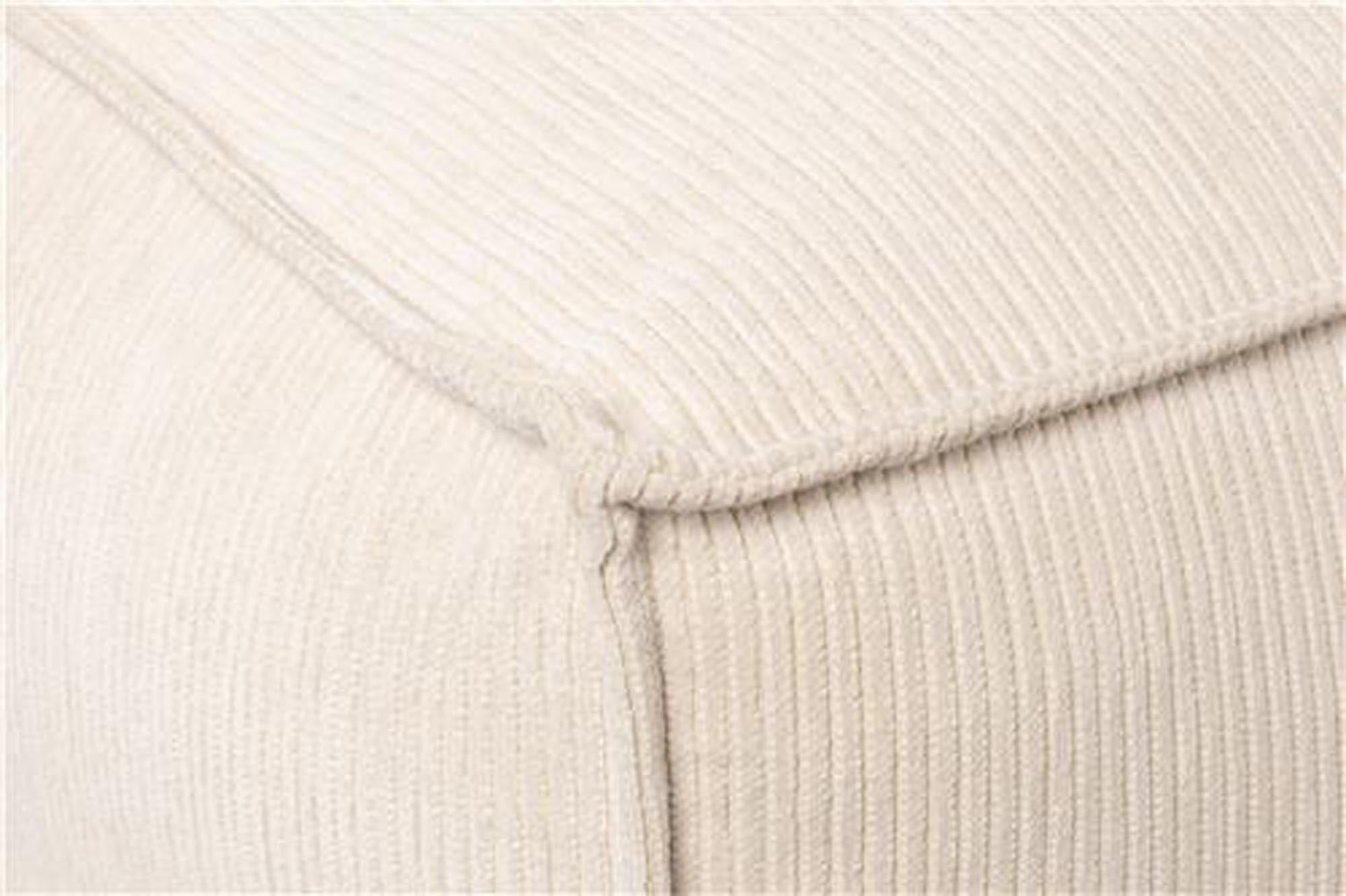 Erleben Sie das moderne Ecksofa FAT FREDDY von Zuiver – ein stilvolles Möbelstück, das Komfort und Langlebigkeit vereint und Ihr Wohnzimmer aufwertet.