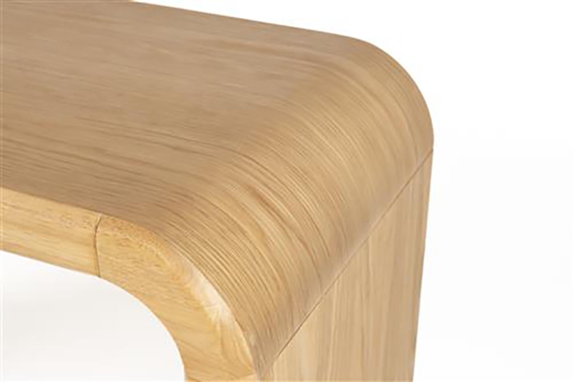 Eleganter Zuiver Konsolentisch Brave mit hochwertigem Eichenfurnier.