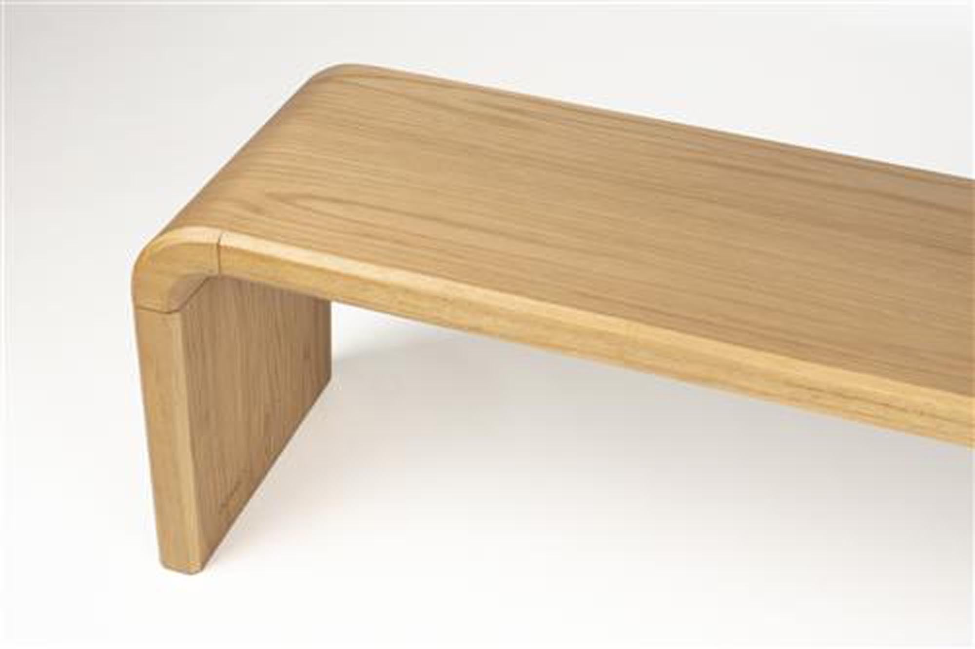 Zuiver Bank Brave: Zeitloses Eichen-Design für moderne Räume.