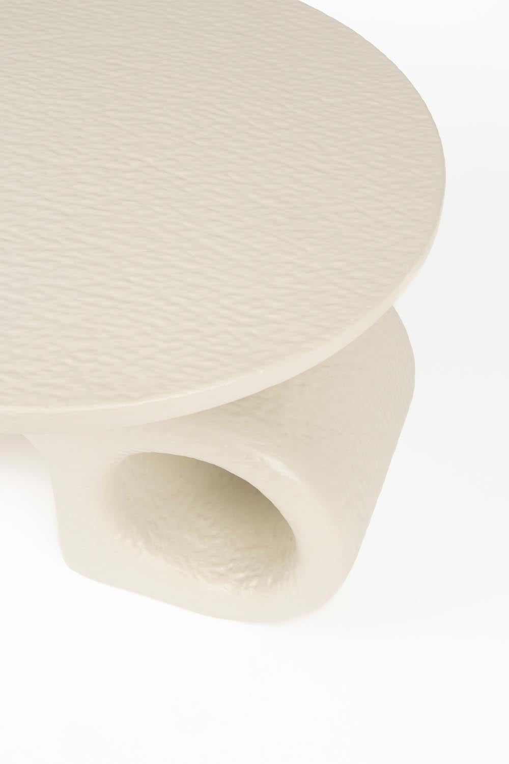 Zuiver Hermit Tisch: Zeitloses Design für moderne Wohnräume.