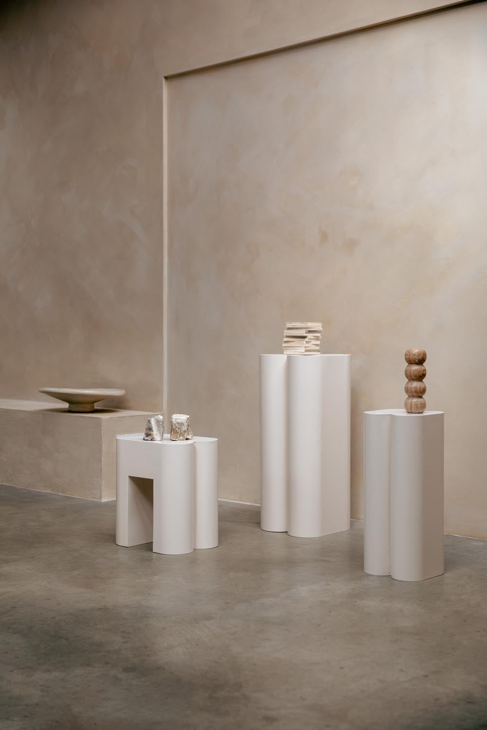 Modernes 2er-Set Pflanzenständer von Zuiver für stilvolle Akzente.