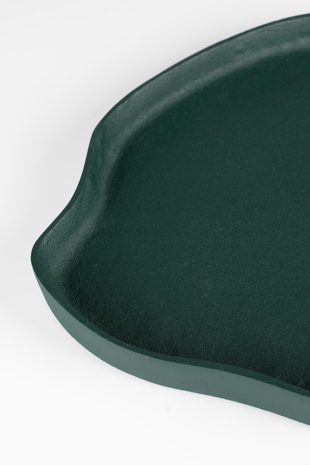 Elegante Zuiver Tabletts: 2er-Set in Grün/Elfenbein für jeden Raum.