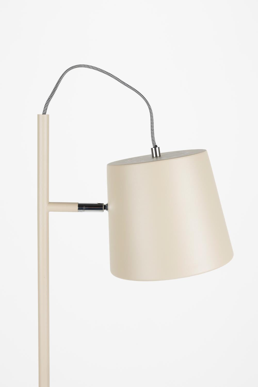 Zuiver Buckle Head: Elegante Stehlampe für modernes Wohndesign.