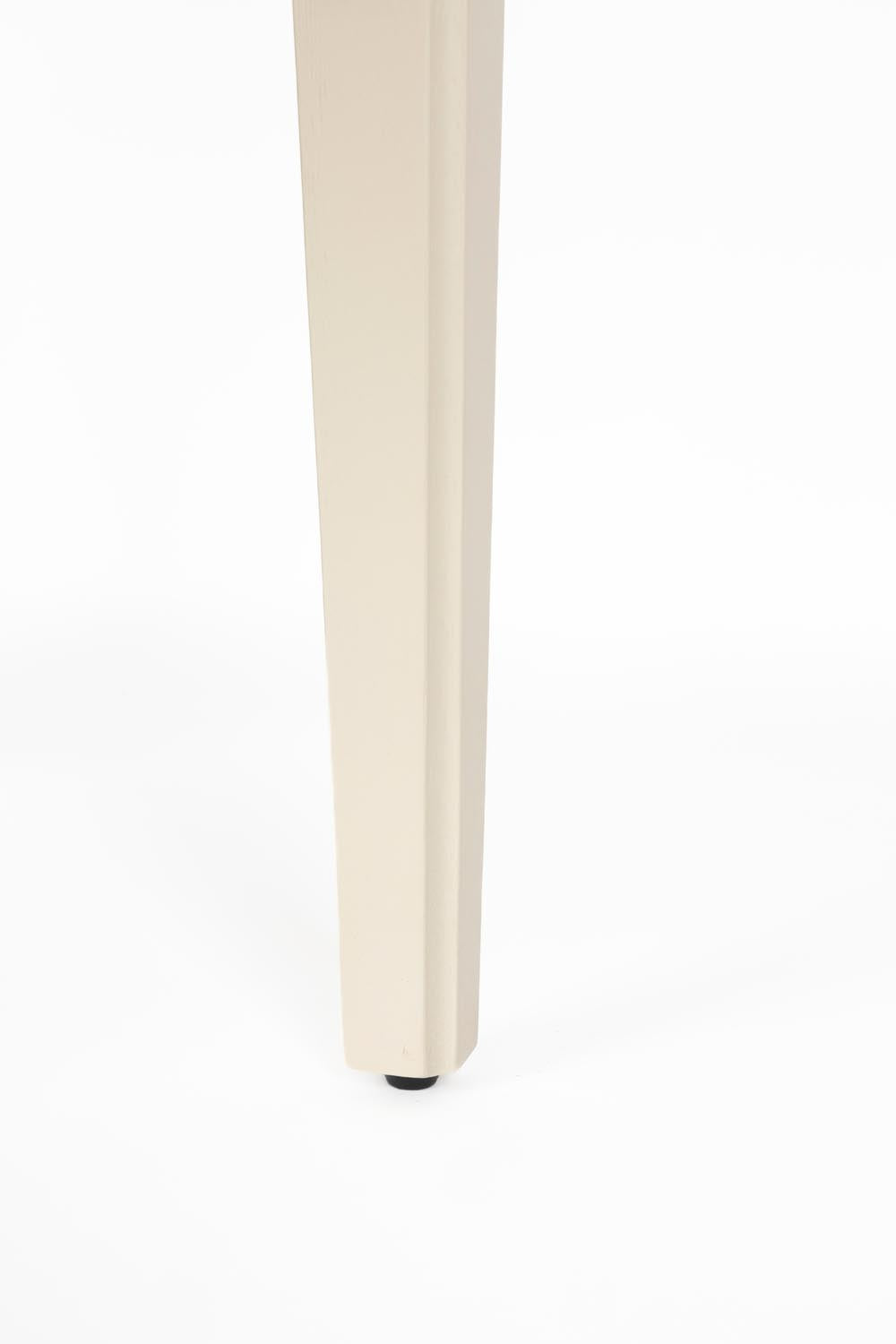 Moderner June Schrank von Zuiver: Eichenholz trifft auf stilvolles Metallgeflecht. Ideal für eleganten Stauraum in jedem Raum.