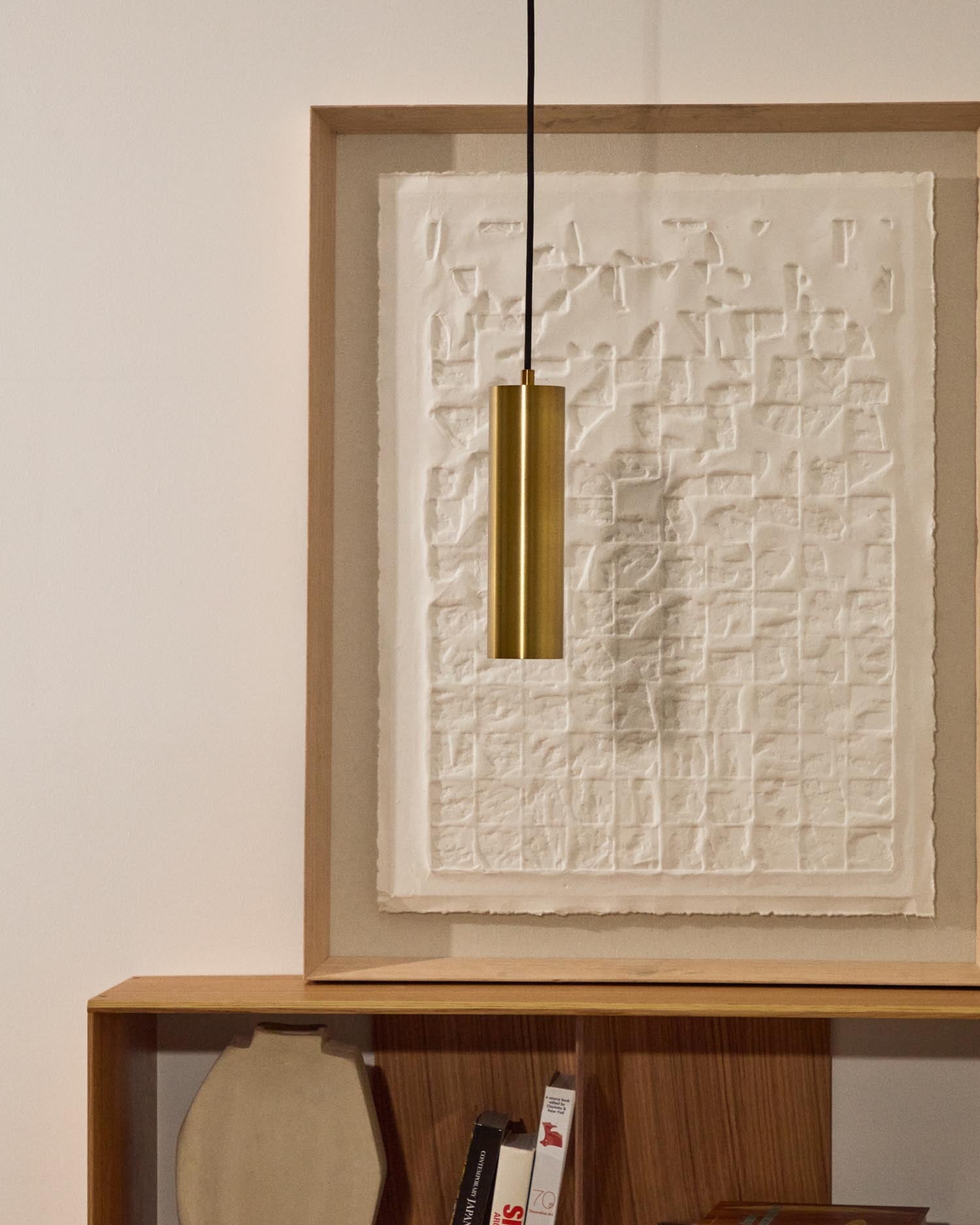 Entdecken Sie die elegante Deckenleuchte Andia von Kave Home. Aus Aluminium mit edlem goldfarbenem Finish, ideal für stilvolle Räume.