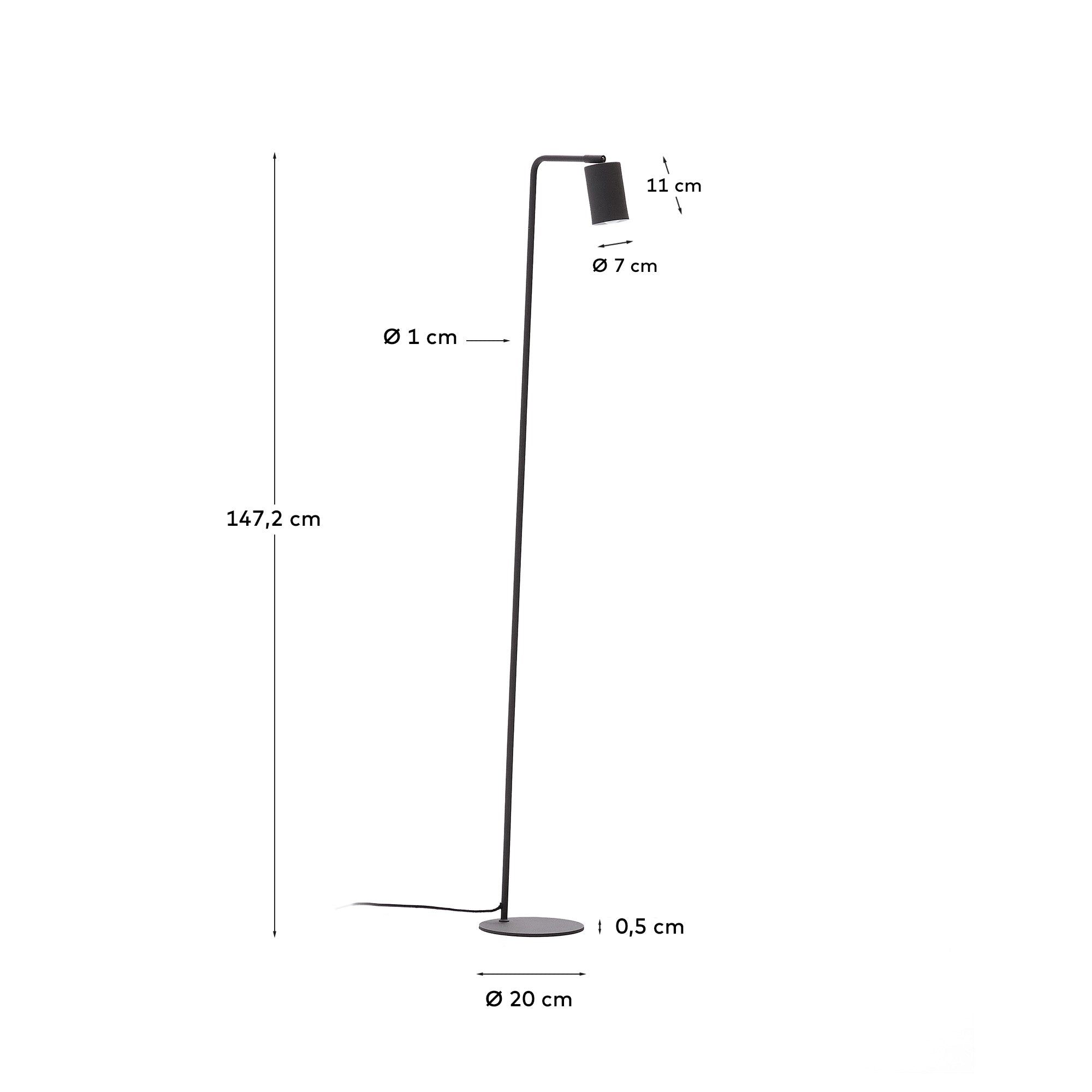 Stehlampe Manie aus Metall mit Finish in schwarzer Gusseisenoptik in Schwarz präsentiert im Onlineshop von KAQTU Design AG. Stehleuchte ist von Kave Home