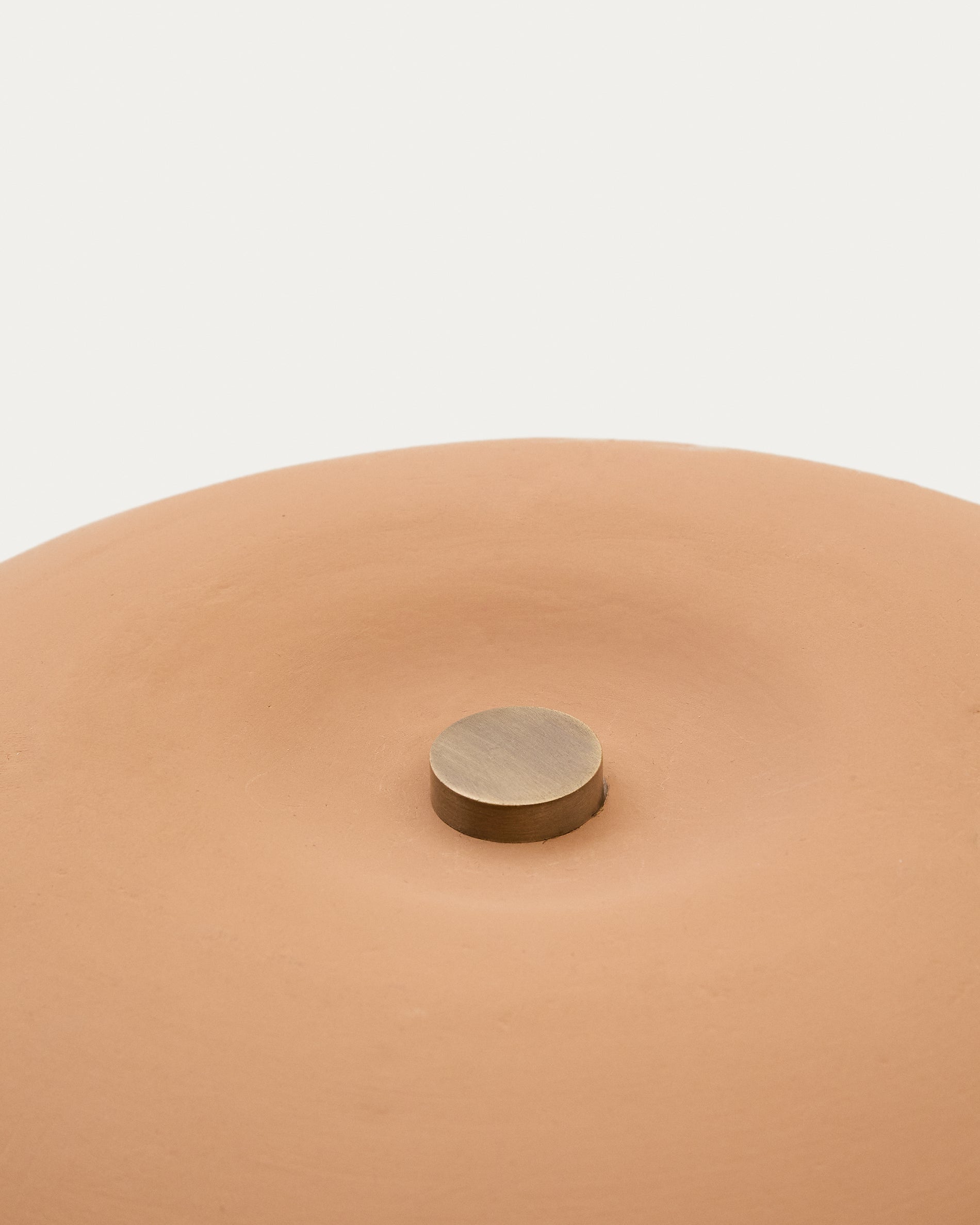 Tischlampe Arinda in Terrakotta in Terrakotta präsentiert im Onlineshop von KAQTU Design AG. Tischleuchte ist von Kave Home