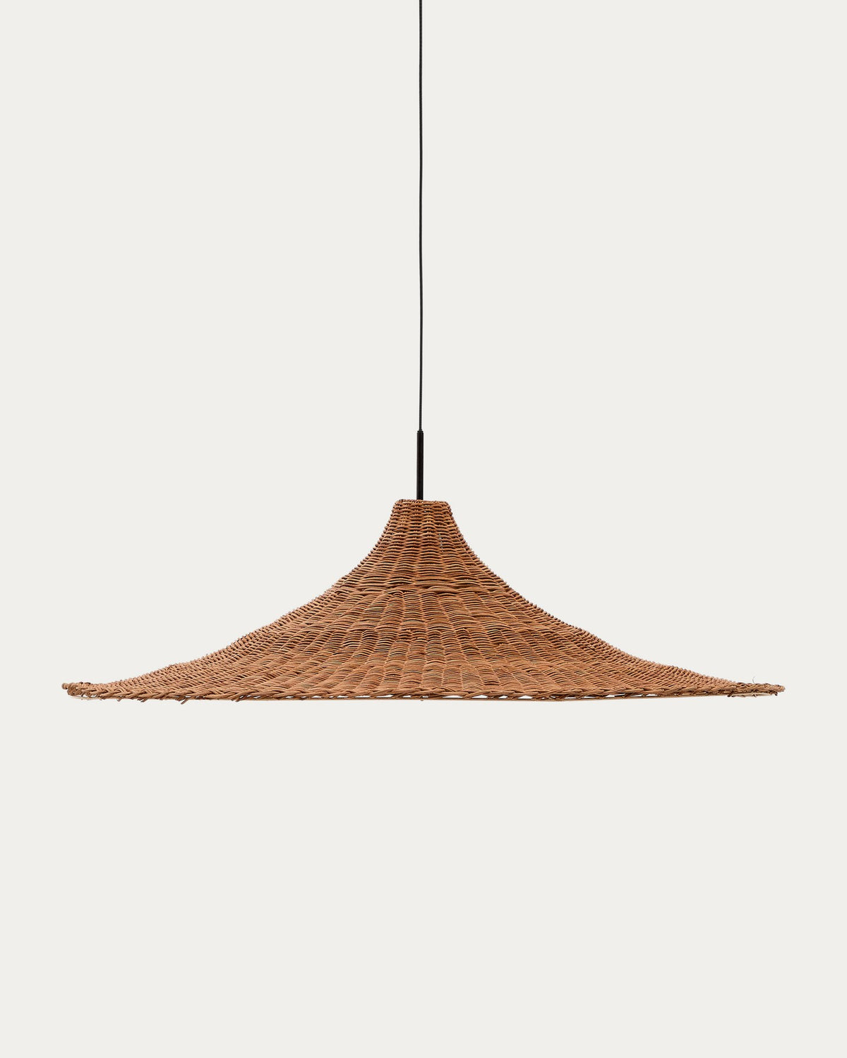 Runder Lampenschirm aus handgeflochtenem Rattan mit Eisengestell, natürlicher Farbton, Durchmesser 90 cm, Ansicht von unten.