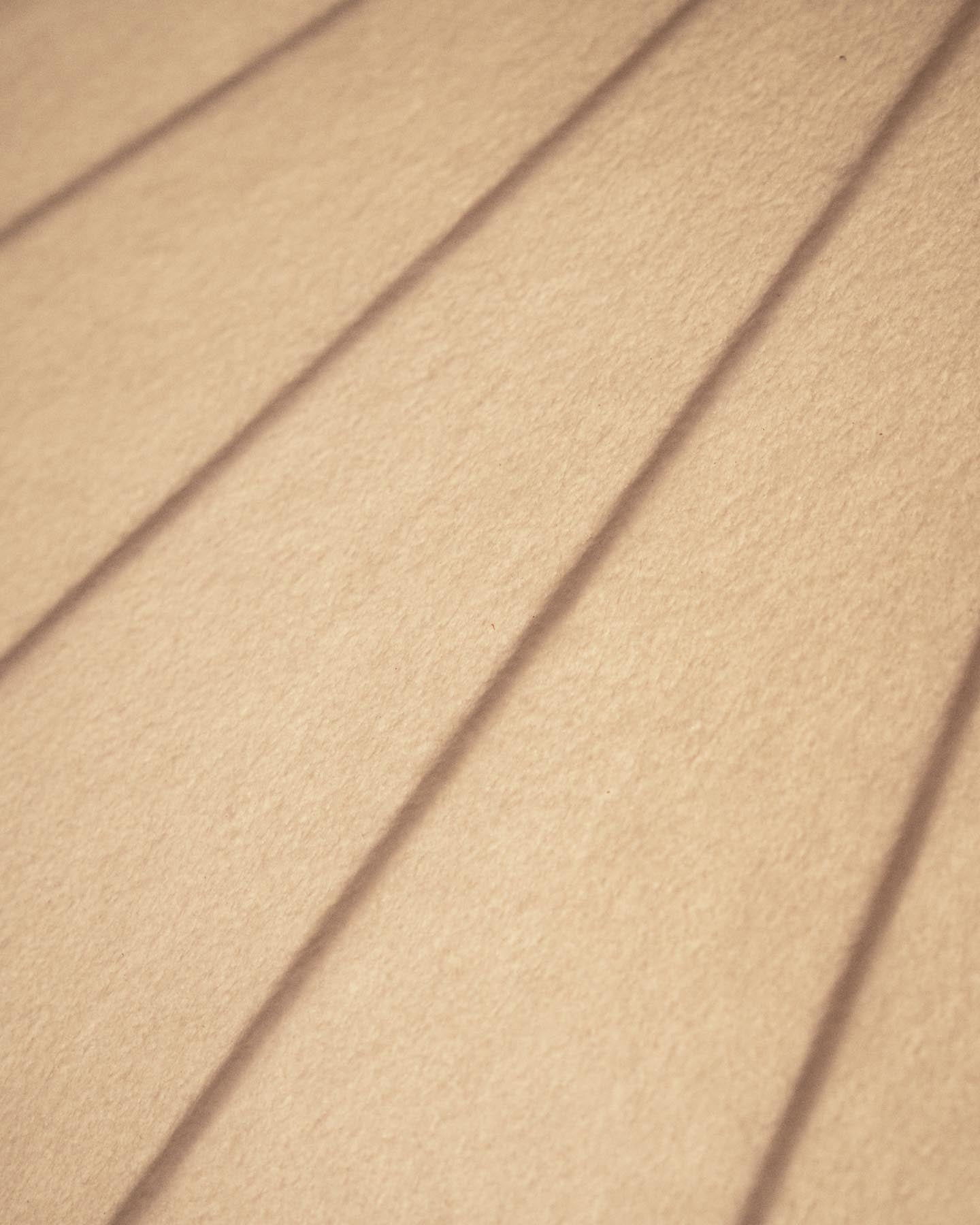 Deckenleuchte Somar aus Synthetikfasern und Stahlstäben, Ø 76 cm in Weiß präsentiert im Onlineshop von KAQTU Design AG. Lampenschirm ist von Kave Home