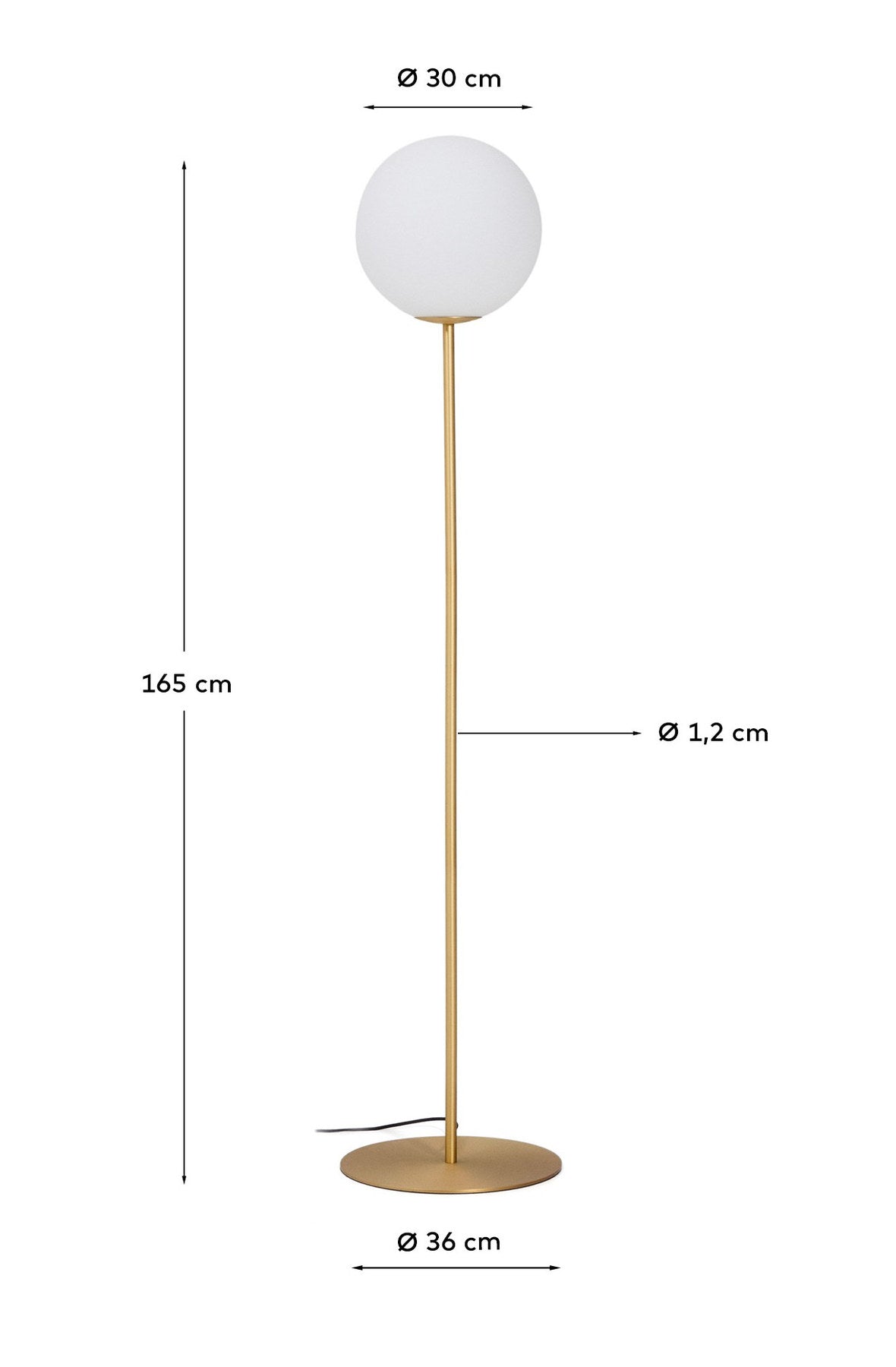 Stehlampe Brisia aus Metall mit gebürstetem Messing-Finish und einer mattierten Glaskugel Ø 30 cm in Gold, Weiss präsentiert im Onlineshop von KAQTU Design AG. Stehleuchte ist von Kave Home