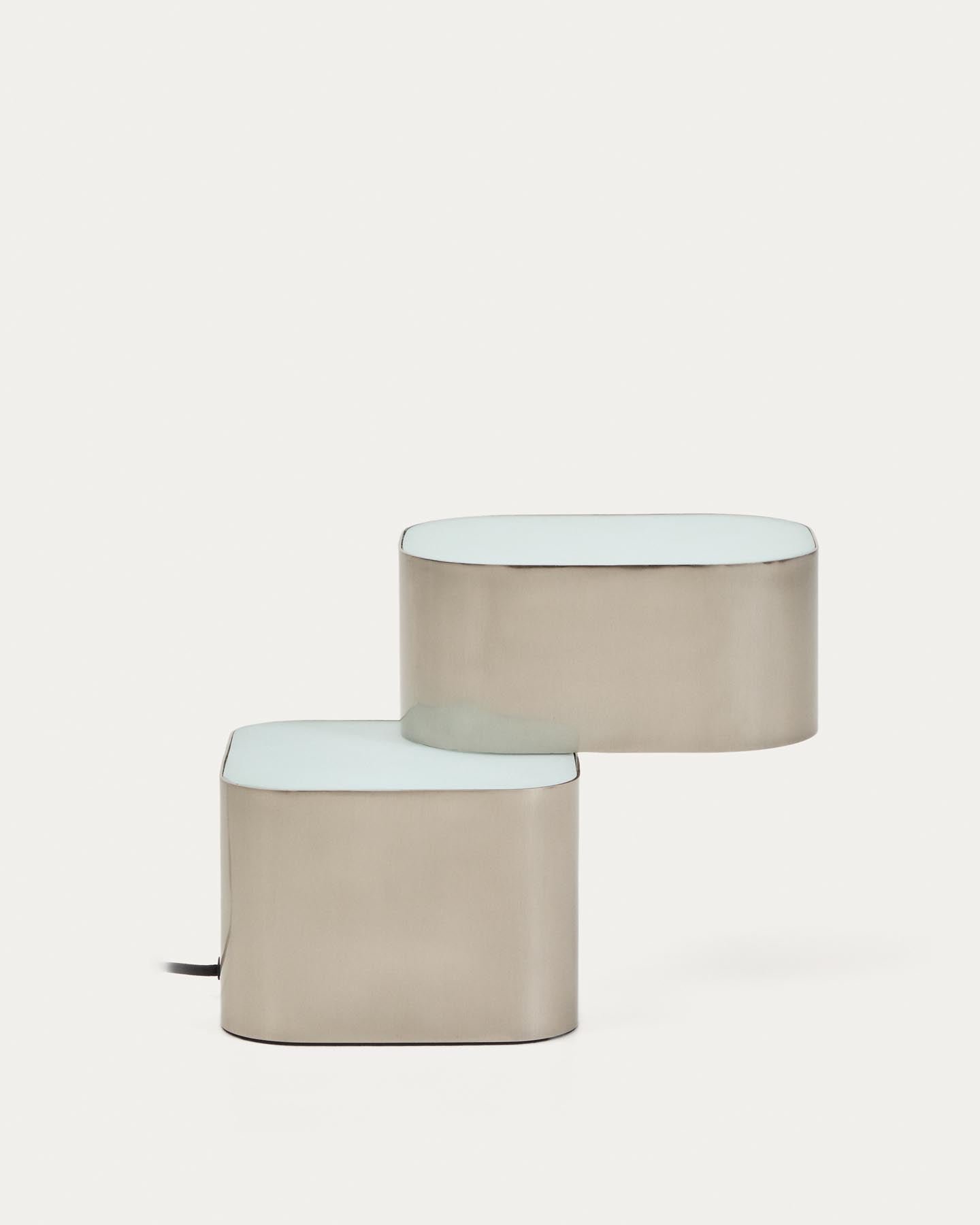 Tischlampe Tandan aus grauem Metall mit gebürstetem Finish in Grau präsentiert im Onlineshop von KAQTU Design AG. Tischleuchte ist von Kave Home