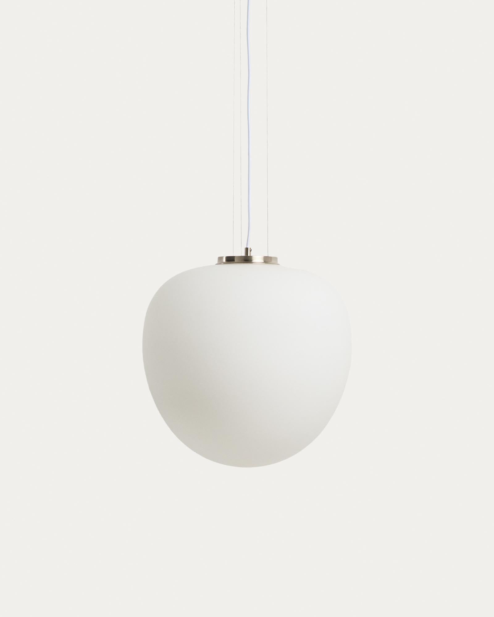 Deckenleuchte Ardali aus Rauchglas und Stahl mit gebürstetem Finish Ø 25 cm in Weiss präsentiert im Onlineshop von KAQTU Design AG. Deckenleuchte ist von Kave Home