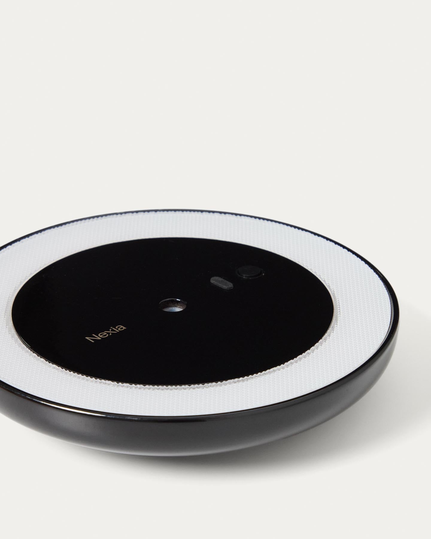 Tragbare Deckenleuchte Porte aus schwarzem Aluminium, Ø 16 cm in Schwarz präsentiert im Onlineshop von KAQTU Design AG. Pendelleuchte ist von Kave Home