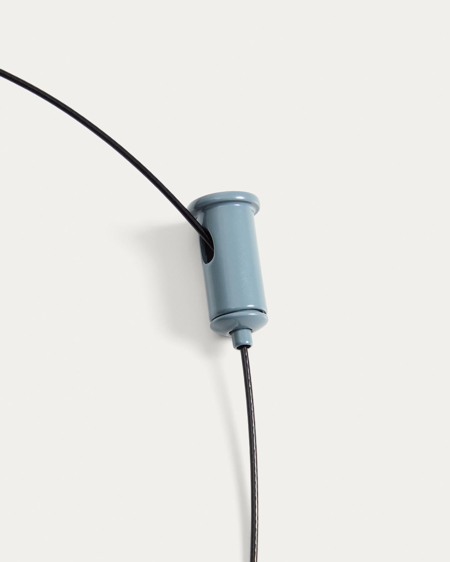 Tragbare Deckenleuchte Porte aus blauem Aluminium, Ø 16 cm in Blau präsentiert im Onlineshop von KAQTU Design AG. Lampenschirm ist von Kave Home