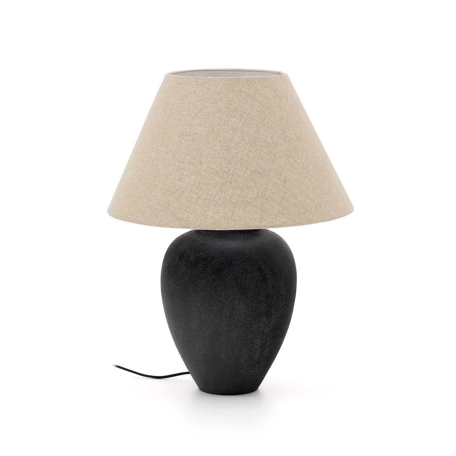 Stilvolle Mercadal Tischlampe aus Keramik mit schwarzem Finish, ideal für moderne, elegante Wohnräume.