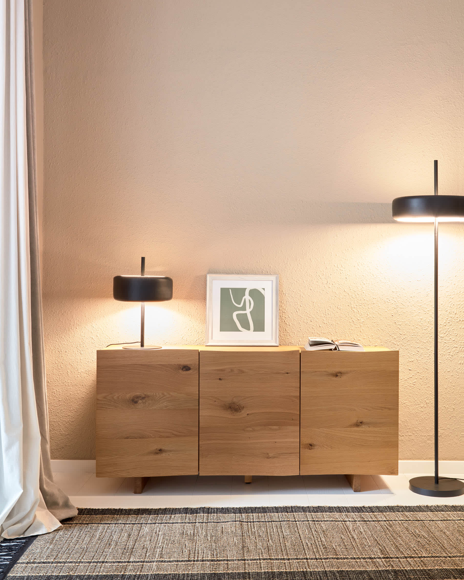 Eleganter Marja Vorhang aus Baumwolle und Leinen in Weiß, 140 x 270 cm. Perfekt für hohe Fenster und schafft eine einladende Atmosphäre.