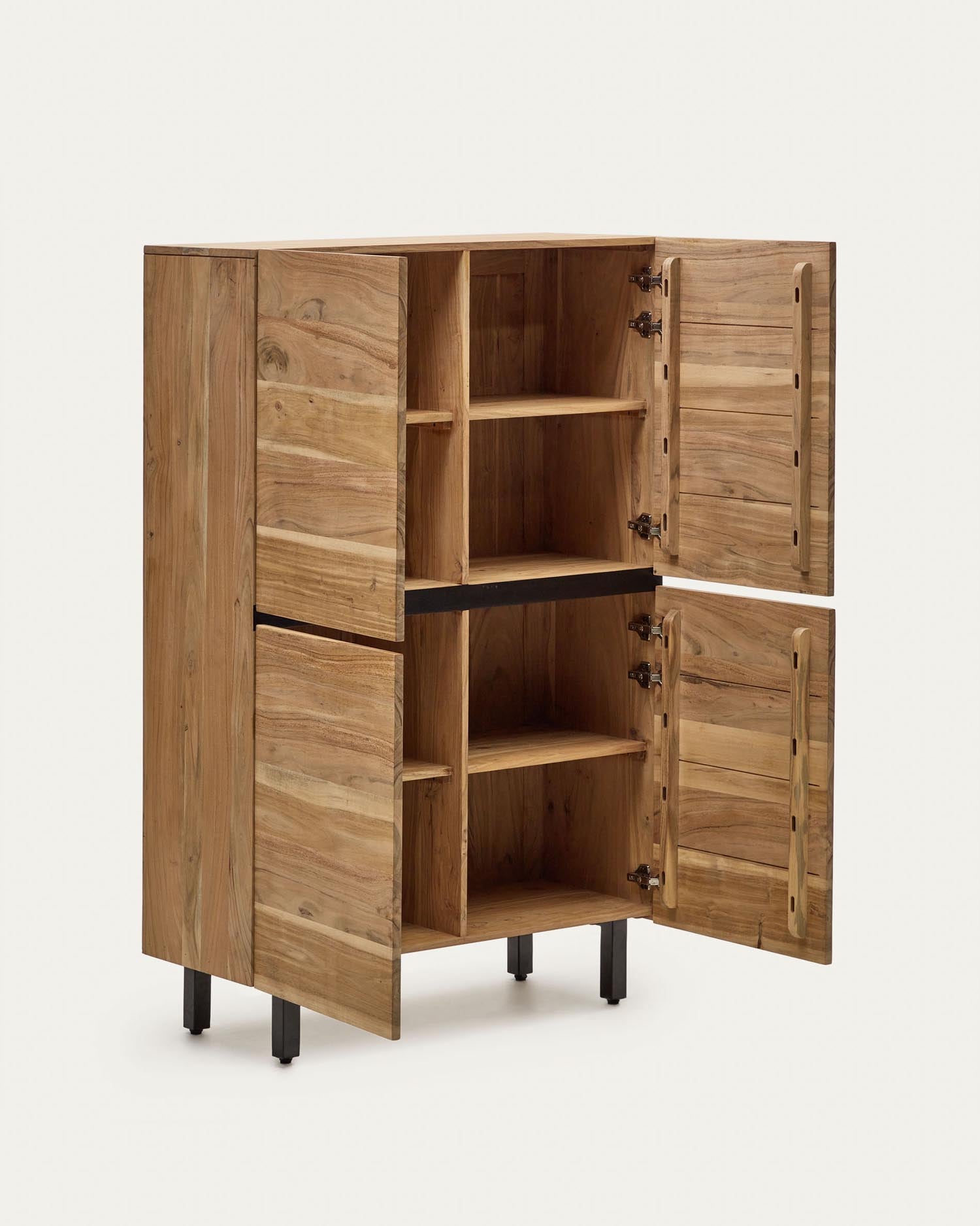 Das Sideboard Uxue aus massivem Akazienholz (100x155 cm) mit natürlichem Finish vereint Funktionalität und stilvolles Design.