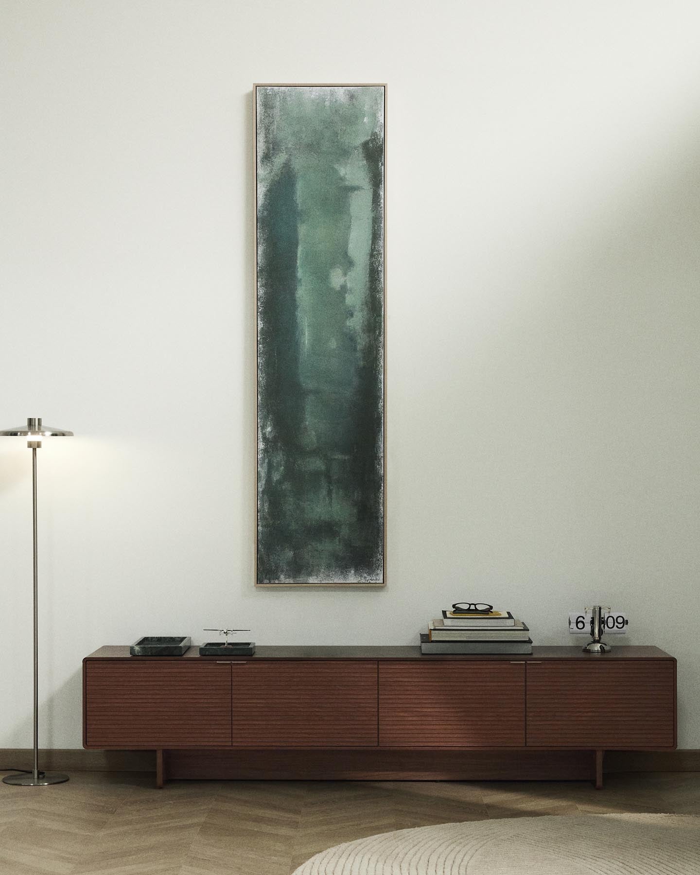 TV-Möbel Norlen mit 4 Türen in Nussbaumfurnier FSC Mix Credit 200 x 46 cm in Dunkelbraun präsentiert im Onlineshop von KAQTU Design AG. TV-Möbel ist von Kave Home