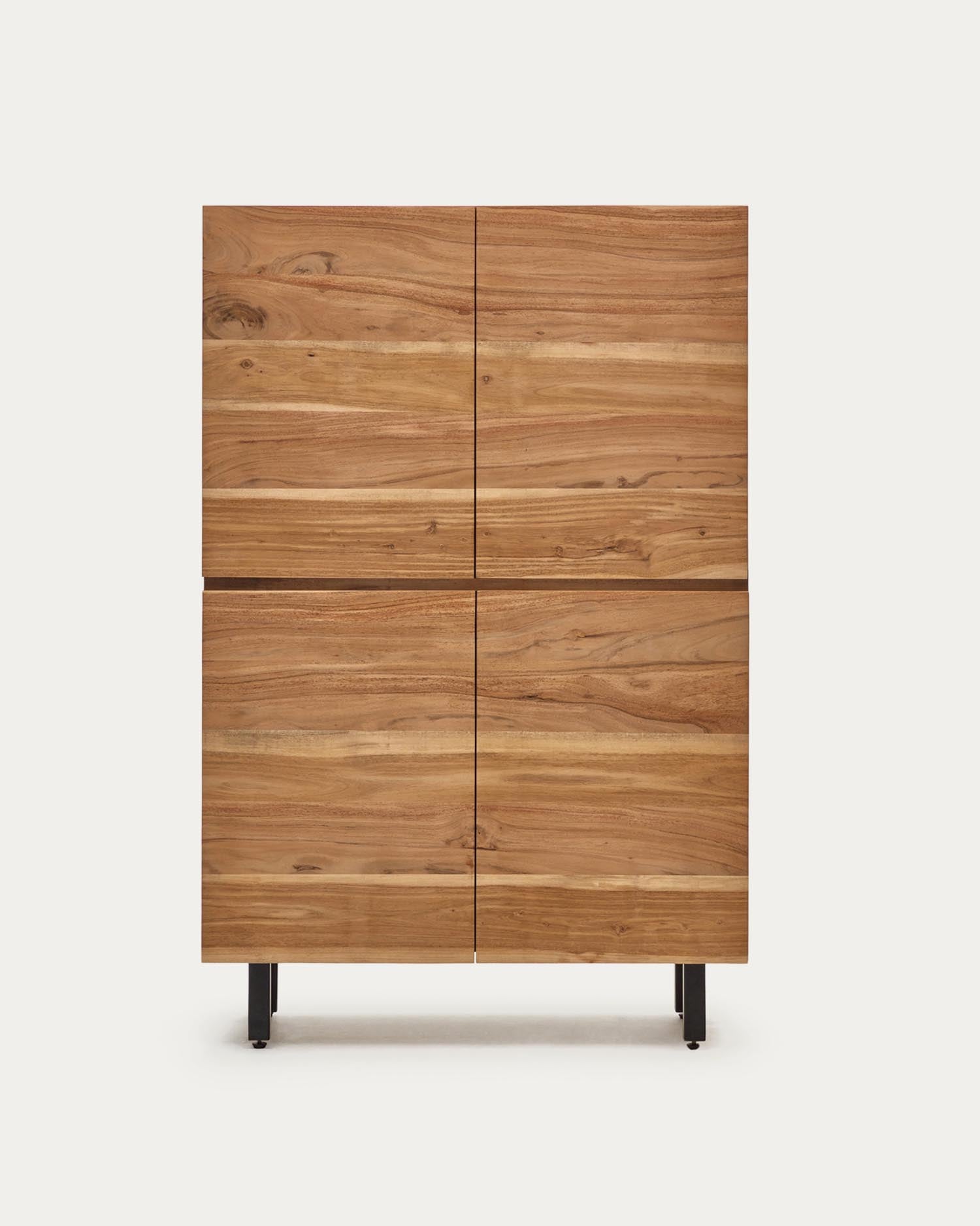 Erleben Sie das elegante 4-türige Highboard Uxue aus hochwertigem Akazienholz mit modernem gebleichtem Finish und stabilen Stahlbeinen – ein Must-Have für Ihr Zuhause!