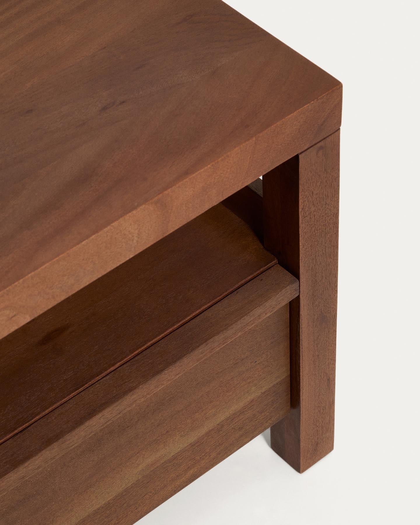 TV-Möbel Norani aus massivem Akazienholz und Akazienfurnier 200 x 50 cm in Braun präsentiert im Onlineshop von KAQTU Design AG. TV-Möbel ist von Kave Home