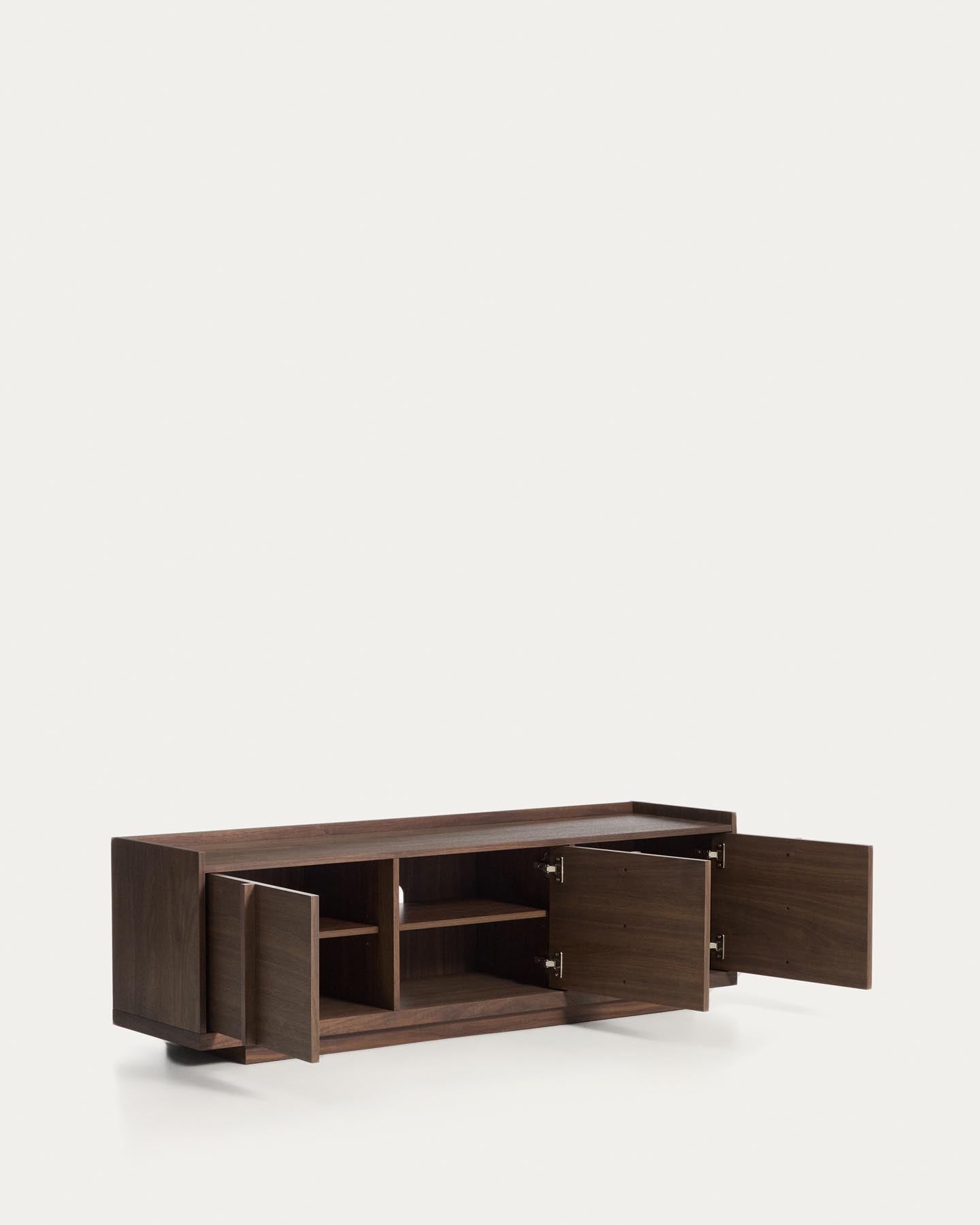 TV-Möbel Onix aus Walnussfurnier mit dunklem Finish 150 x 47 cm FSC Mix Credit in Dunkelbraun präsentiert im Onlineshop von KAQTU Design AG. TV-Möbel ist von Kave Home