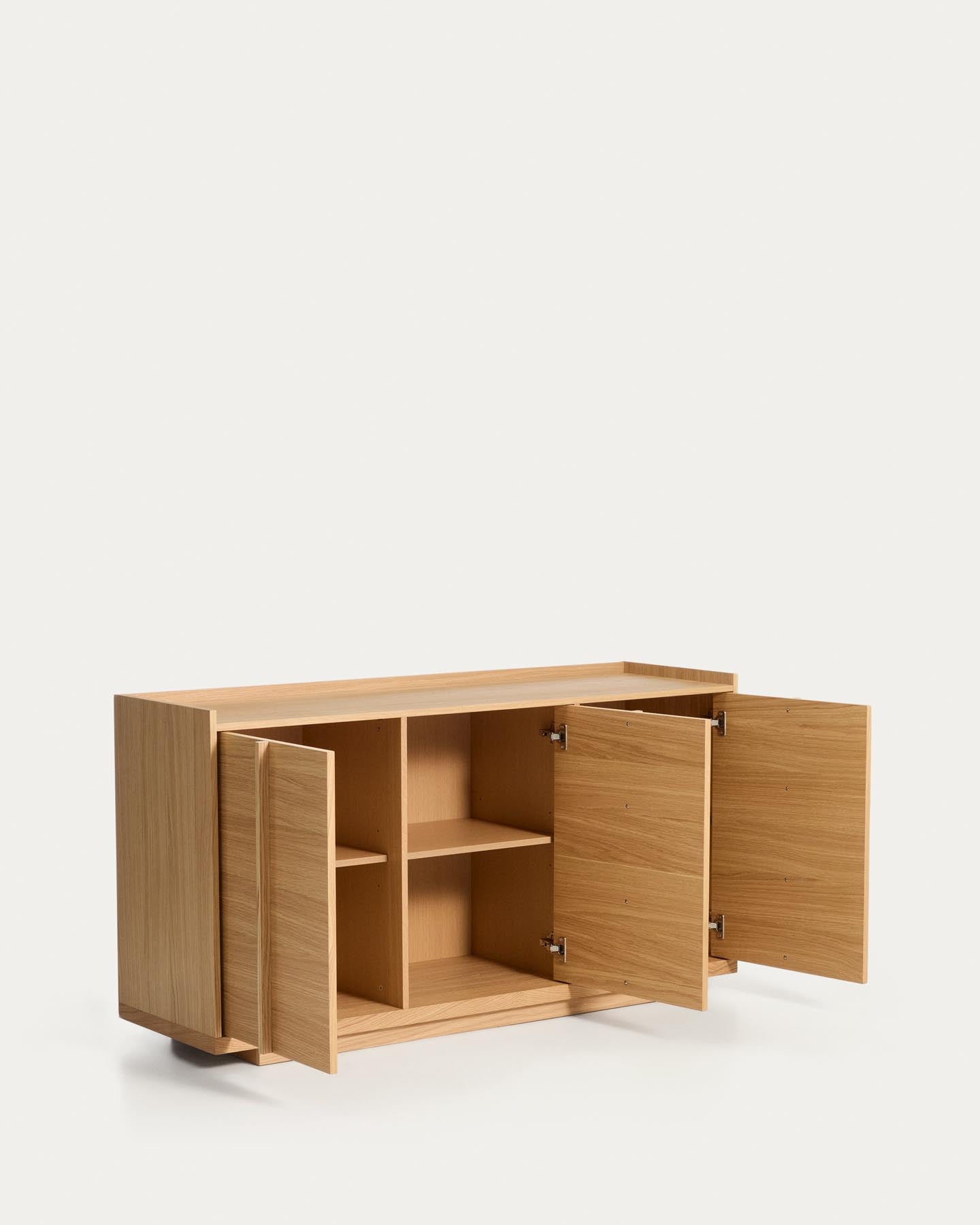 Sideboard Onix aus Eichenfurnier mit Naturton-Finish 150 x 80 cm FSC Mix Credit in Natur präsentiert im Onlineshop von KAQTU Design AG. Sideboard ist von Kave Home