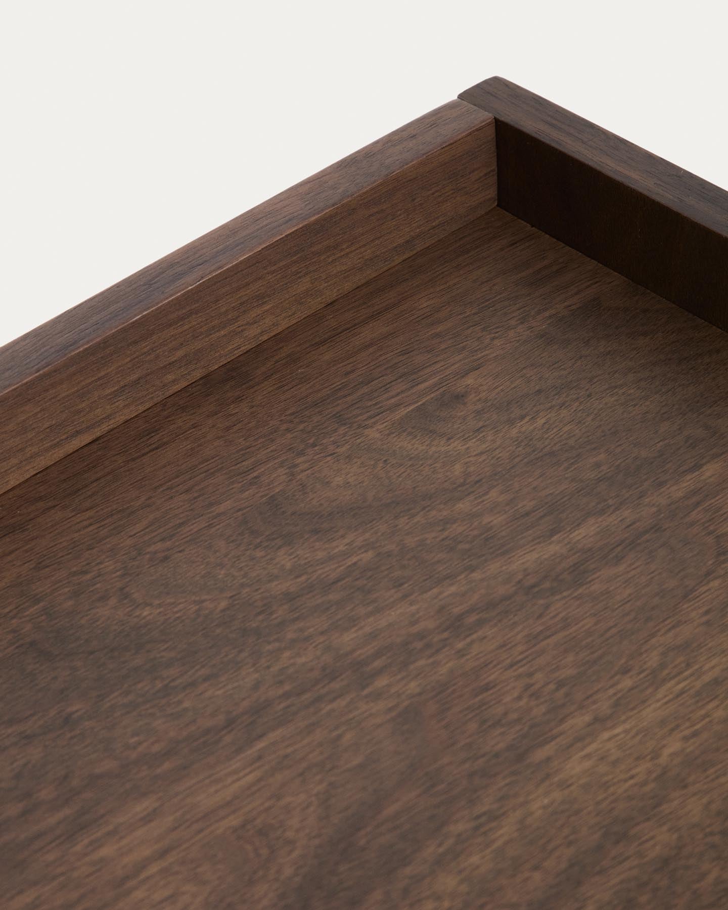 Sideboard Onix aus Walnussfurnier mit dunklem Finish 100 x 80 cm FSC Mix Credit in Dunkelbraun präsentiert im Onlineshop von KAQTU Design AG. Sideboard ist von Kave Home