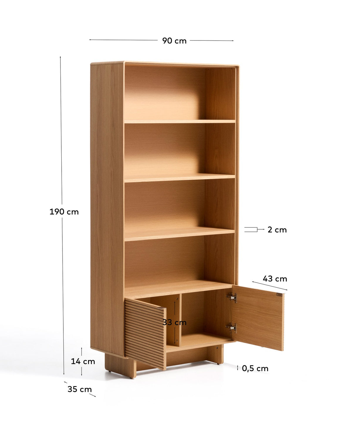 Regal Norlen aus Eichenfurnier mit natürlichem Finish, abgerundeten Ecken und Standfüssen aus Kunststoff und Filz, Masse 90x190 cm.