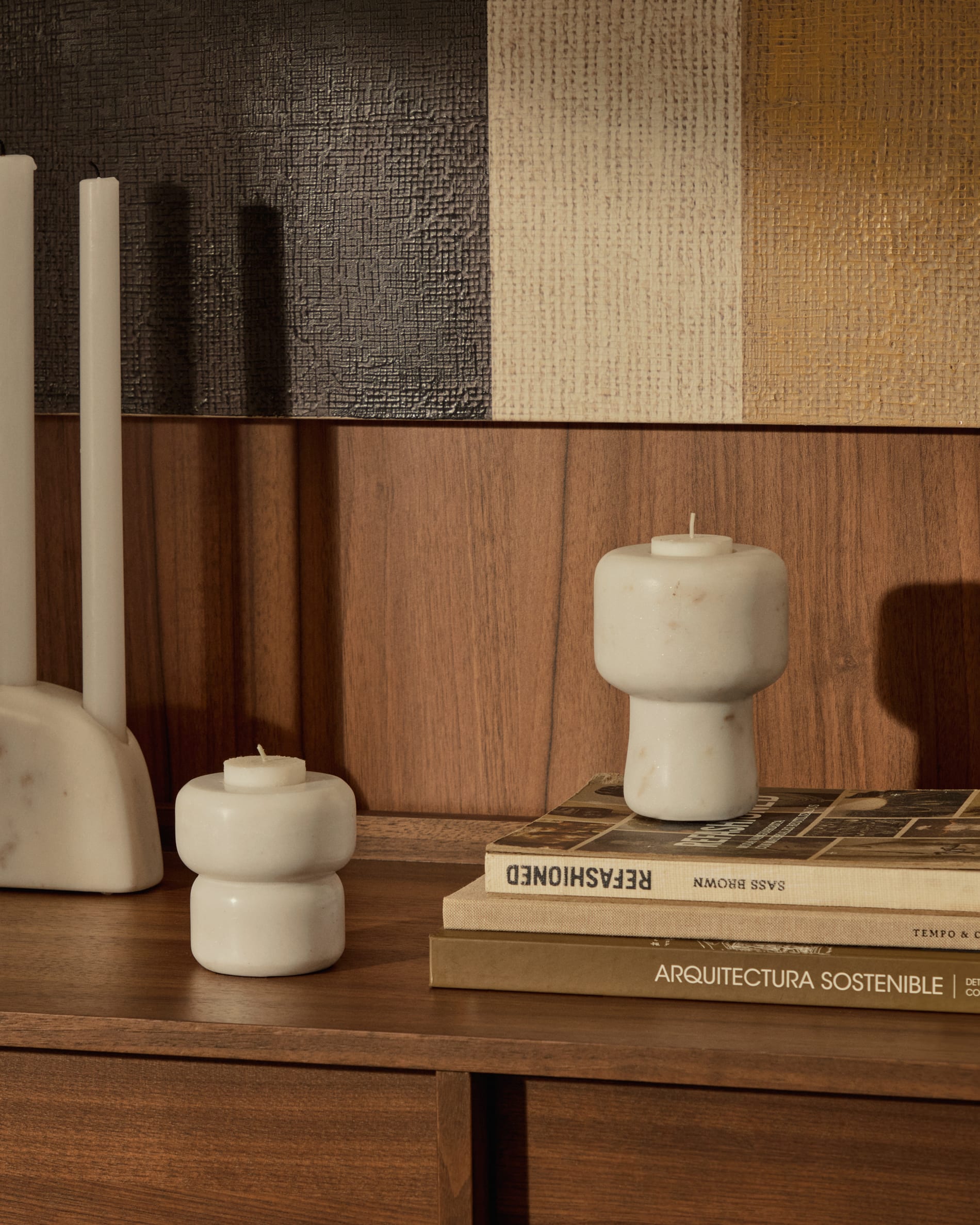 Stilvolles TV-Möbel Onix aus dunklem Walnussfurnier, 200 x 45 cm. Umweltfreundlich, praktisch und inspiriert von japanischer Ästhetik.