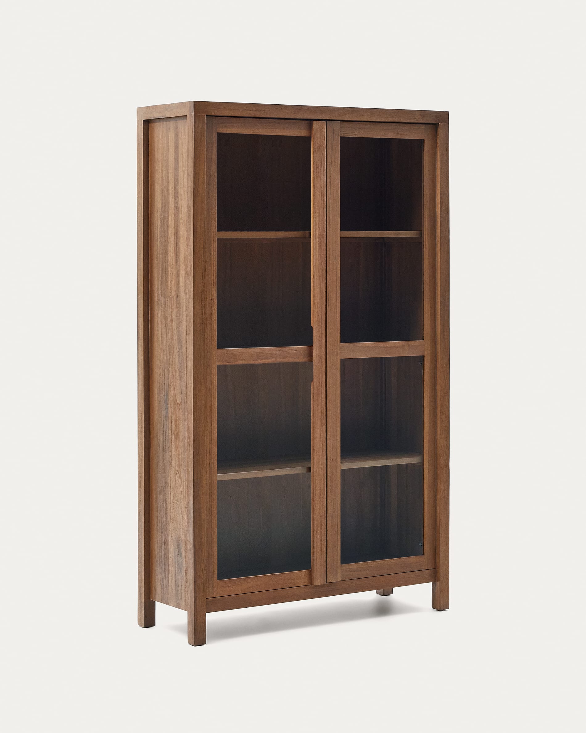 Die Sashi Vitrine aus Teakholz (110x185 cm) von Kave Home kombiniert Funktionalität und Eleganz für Ihre stilvolle Einrichtung.