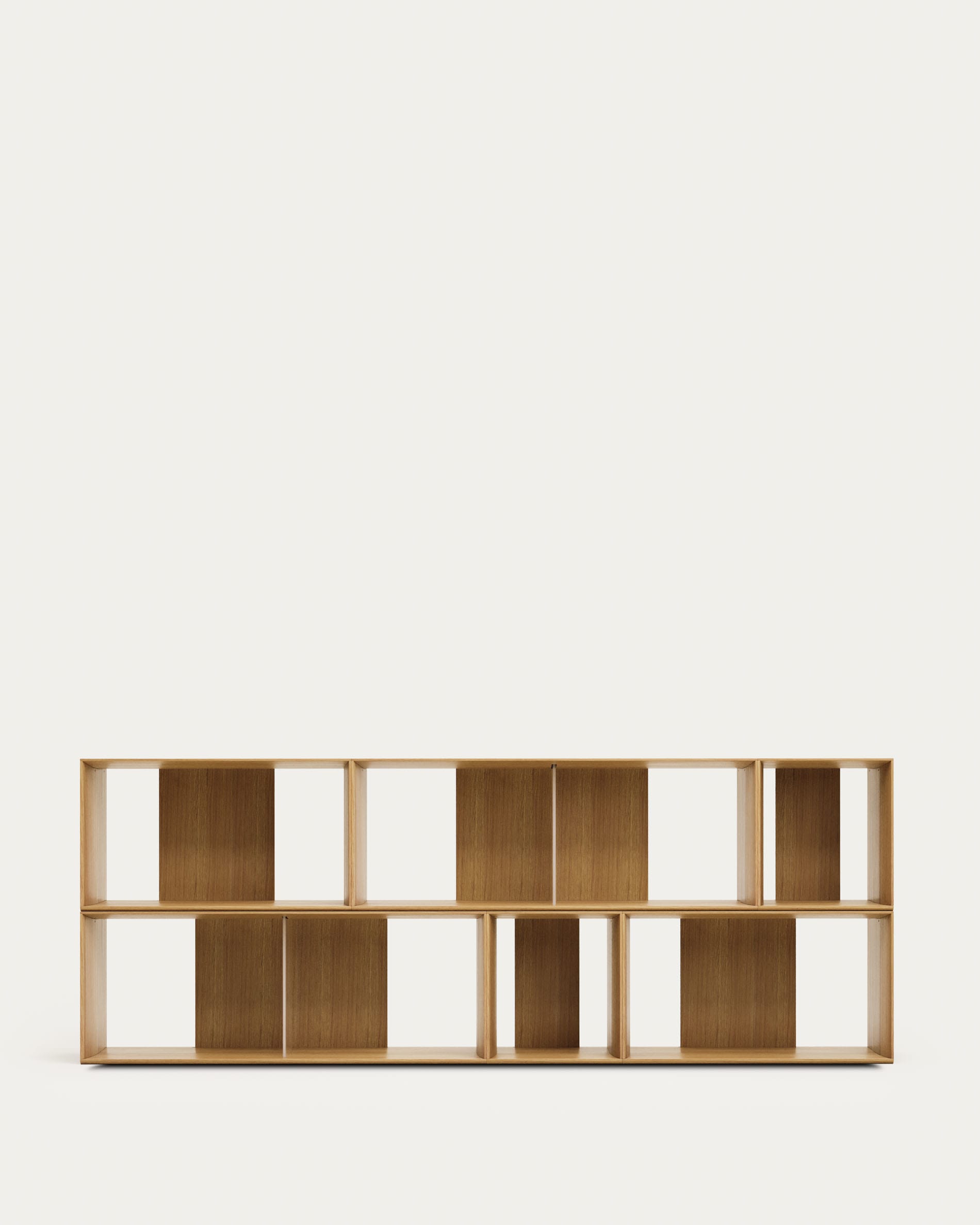 Flexibles Regalset aus Eichenfurnier, 101x152 cm, modular und elegant, ideal für kreative Einrichtungsideen.