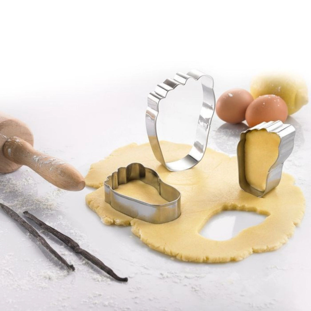 3-tlg. Set Ausstechform Füsse in Silber präsentiert im Onlineshop von KAQTU Design AG. Ausstecher ist von Westmark