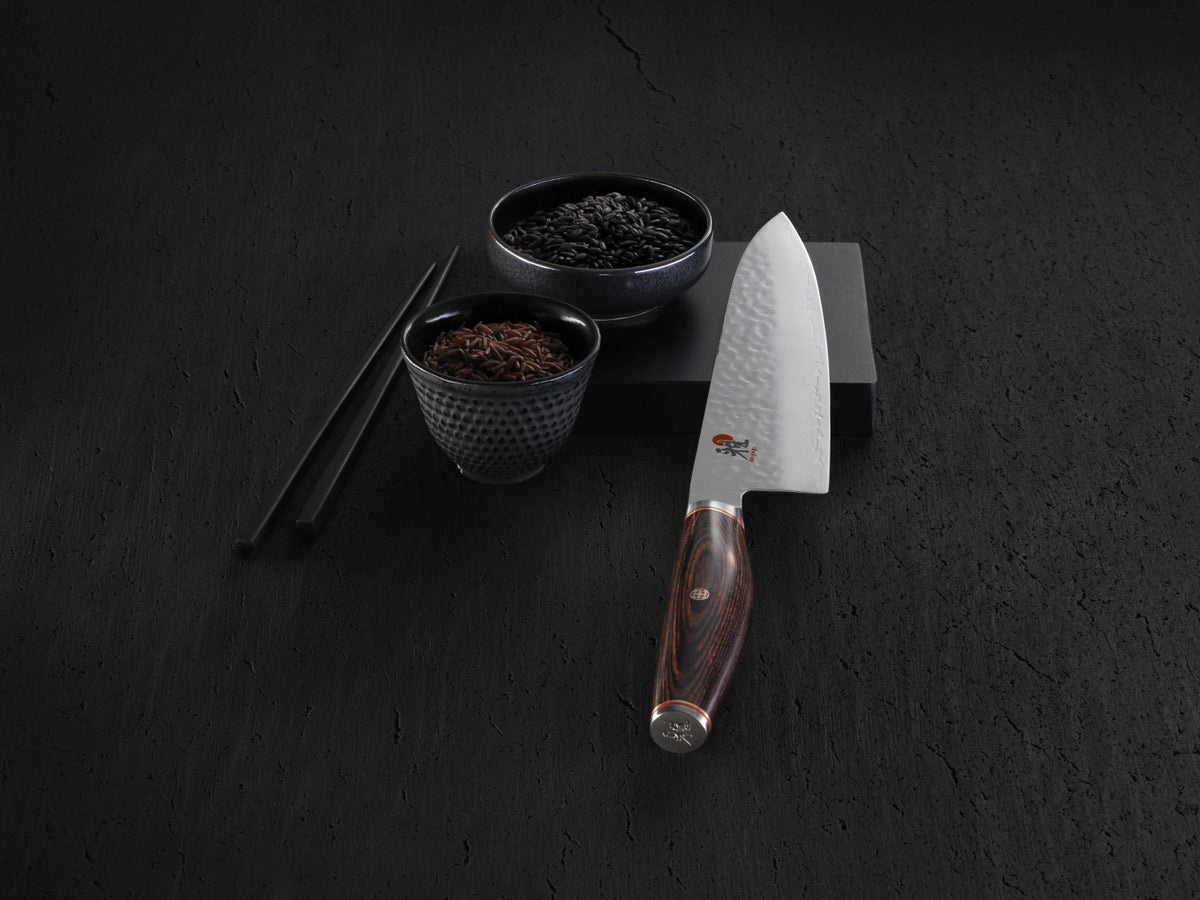 MIYABI 6000MCT Gyutoh, 200mm in Braun präsentiert im Onlineshop von KAQTU Design AG. Damastmesser ist von Miyabi