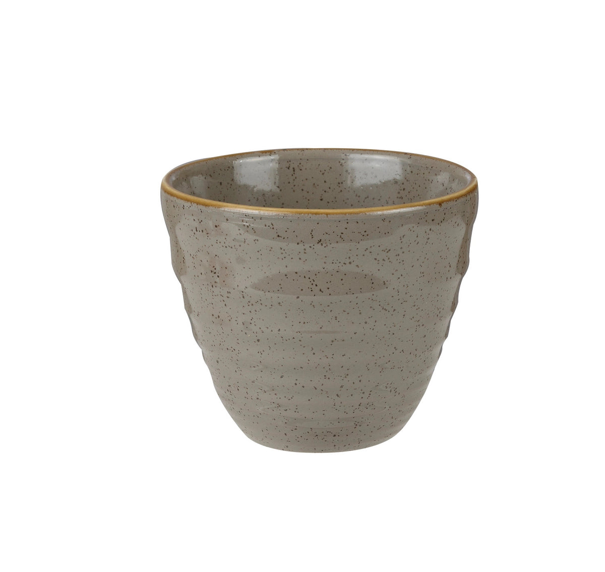 Produktfoto des Stonecast Peppercorn Grey Bechers geriffelt 28cl von Churchill aus Keramik/Porzellan/Steinzeug in silberner Farbe, rustikale Oberfläche mit Riffelmuster.