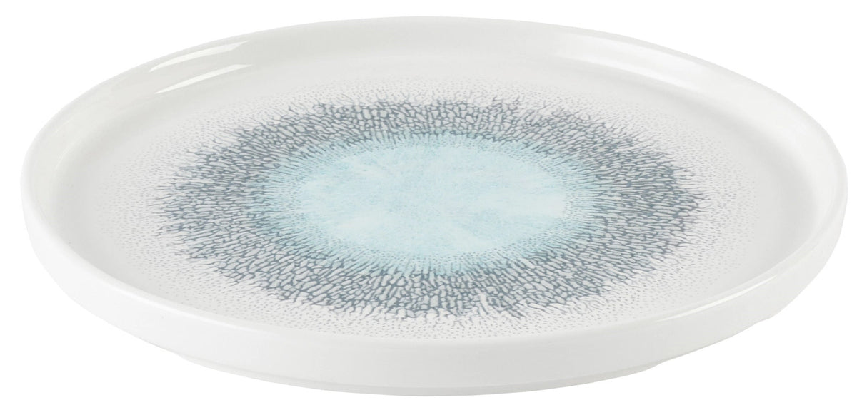 S.P. Fusion Blue Chefs Walled Teller 26cm in Blau präsentiert im Onlineshop von KAQTU Design AG. Teller ist von Churchill