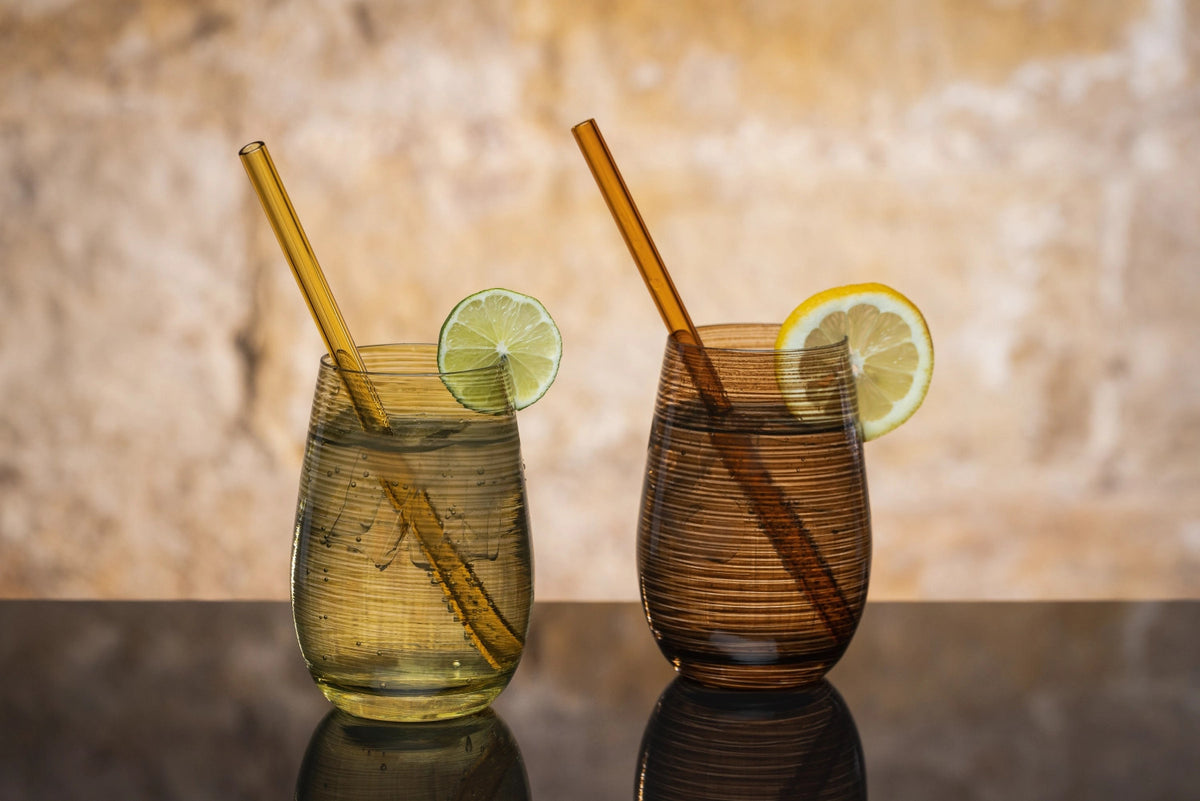 Twister Longdrink Becher 465ml in Braun präsentiert im Onlineshop von KAQTU Design AG. Glas ist von Stölzle