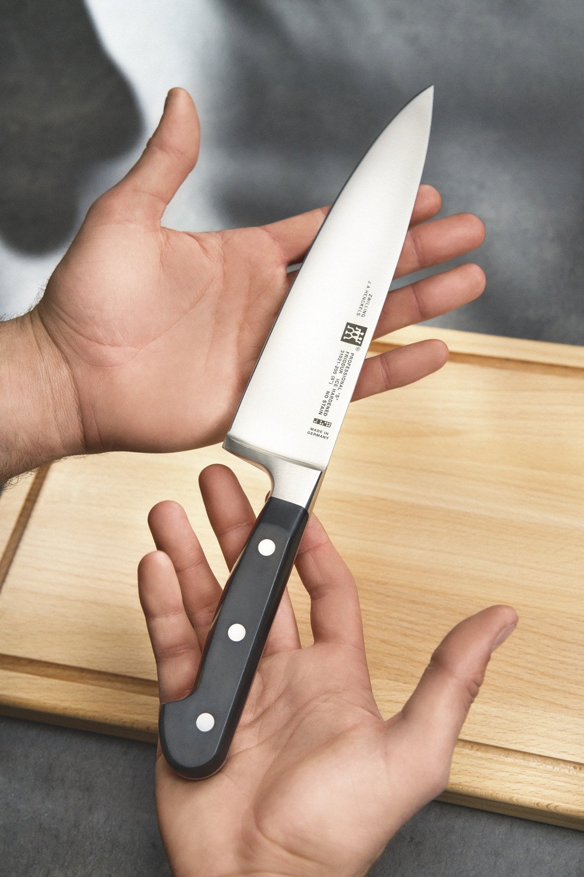 Professional "S" Messerset, 3-tlg. (Spick/Fleisch/Kochmesser in Schwarz präsentiert im Onlineshop von KAQTU Design AG. Küchenmesser ist von Zwilling Kitchen