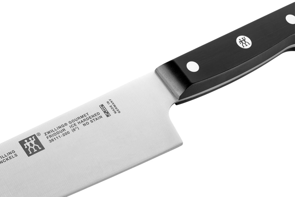 ZWILLING Gourmet Kochmesser, 200 mm in Schwarz präsentiert im Onlineshop von KAQTU Design AG. Küchenmesser ist von Zwilling Kitchen