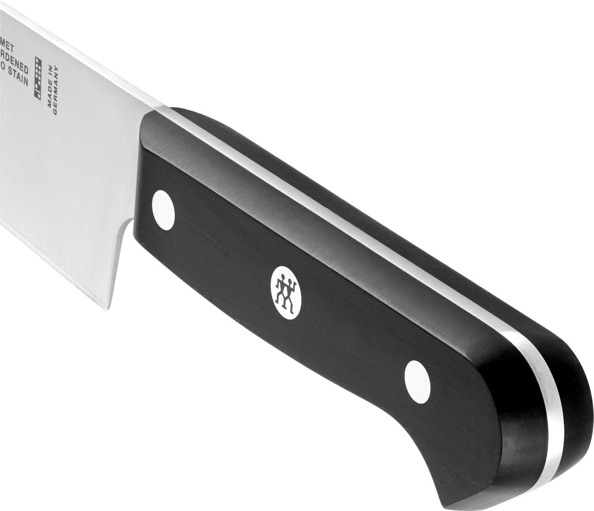 ZWILLING Gourmet Kochmesser, 200 mm in Schwarz präsentiert im Onlineshop von KAQTU Design AG. Küchenmesser ist von Zwilling Kitchen