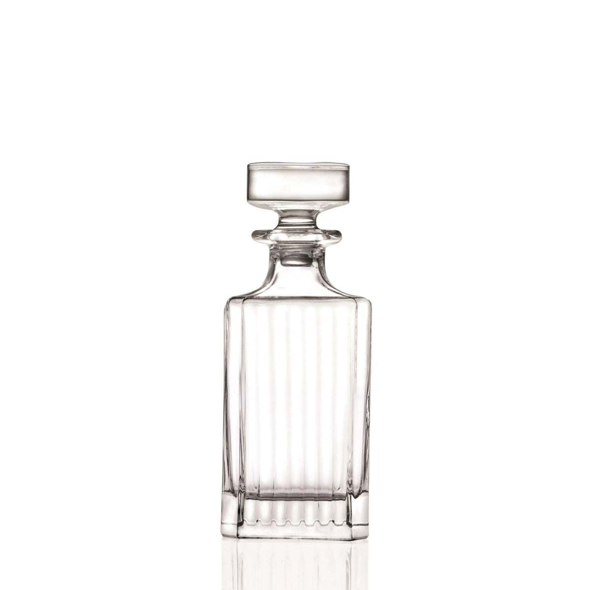 Produktfoto des 7er Set Timeless Whisky von RCR: transparente Karaffe mit sechs passenden Trinkgläsern aus Kristallglas, klare Formgebung.
