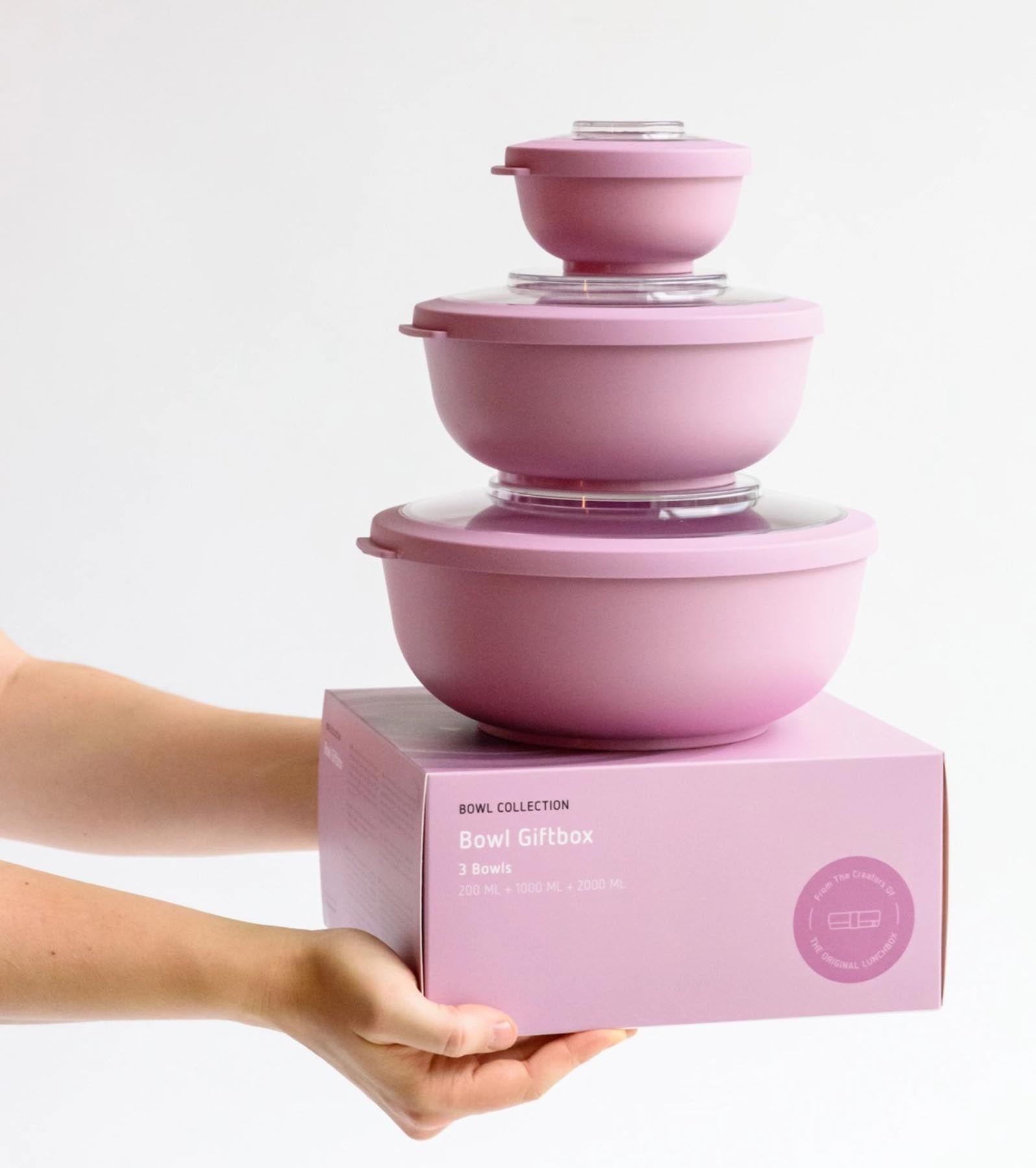 Charmantes pinkes Schüsselset von Amuse Life, ideal für jede Tischdekoration und um Ihre Gerichte ansprechend zu servieren.