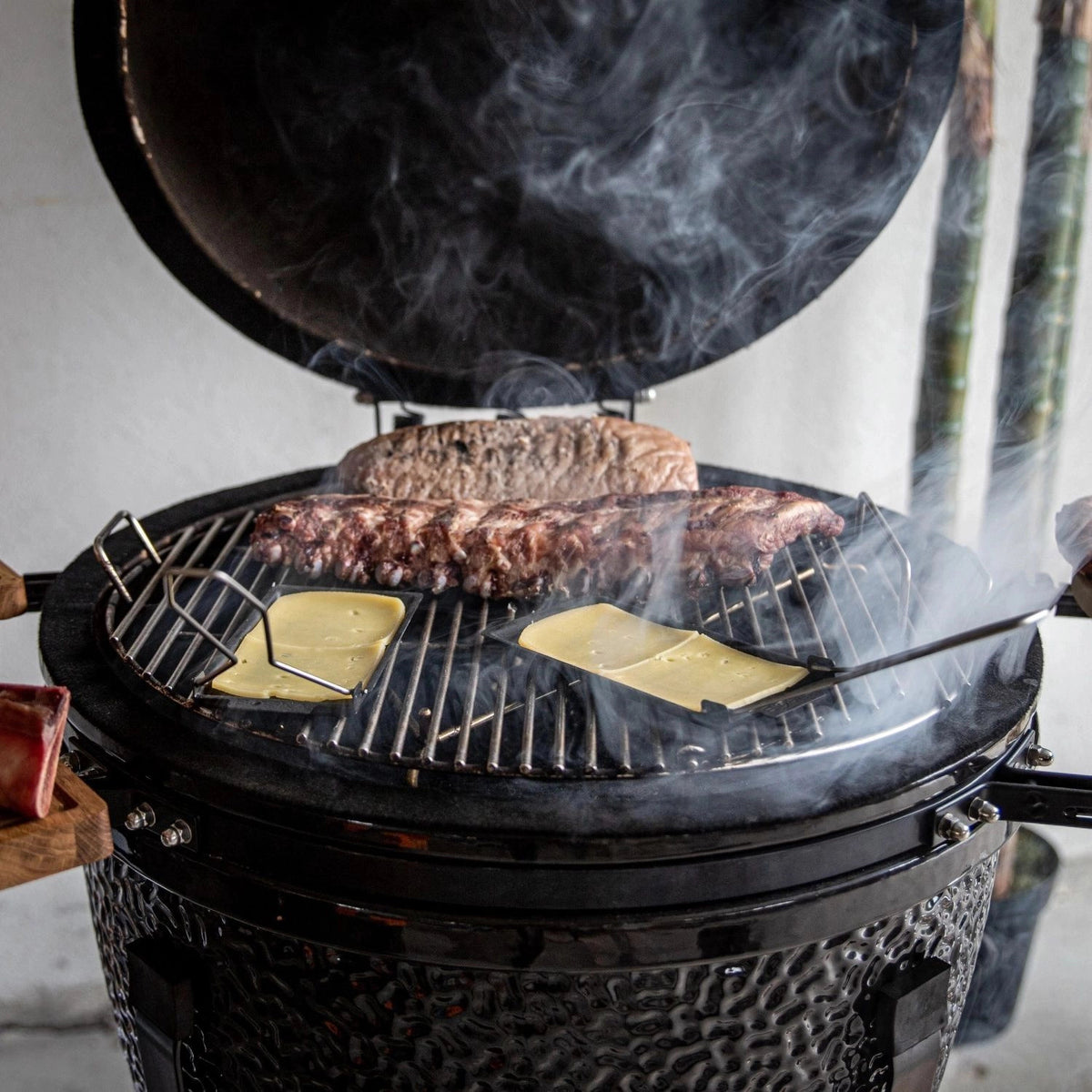 Cheese Barbeclette® schwarz Edelst. Plastik Stahl 270x90x10 in Schwarz präsentiert im Onlineshop von KAQTU Design AG. Fondue/Raclette ist von Boska