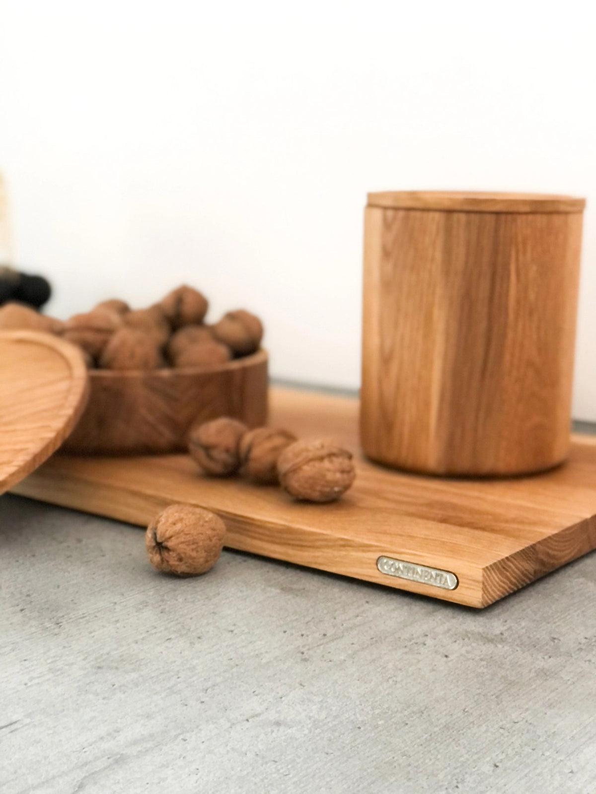 Eiche Schneidebrett, 54x 29x 2,7cm in Braun präsentiert im Onlineshop von KAQTU Design AG. Schneidbrett ist von Continenta