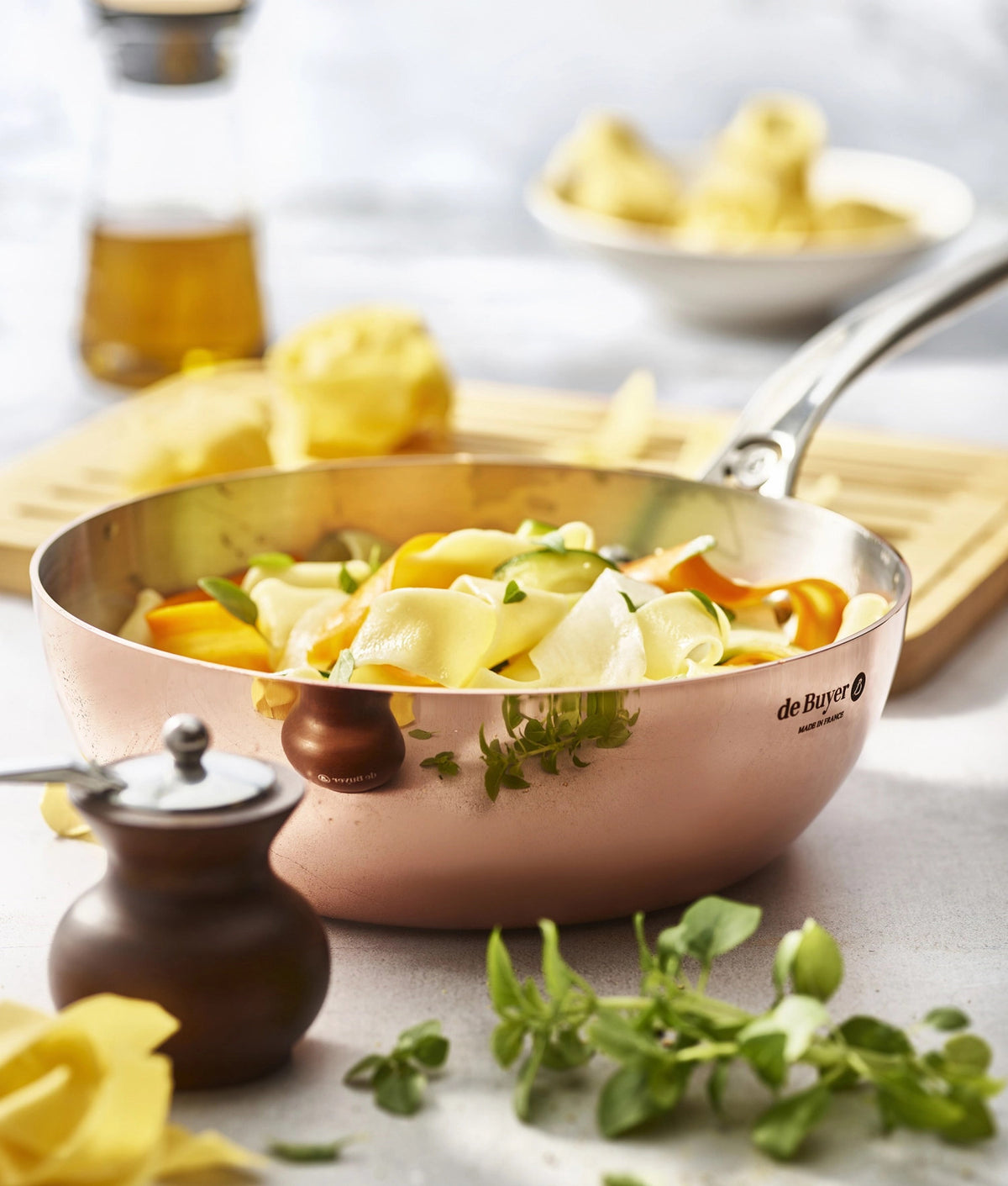 PRIMA MATERA Sauteuse konisch KupferEdelst. Ø24cm,Indukt. in Kupfer präsentiert im Onlineshop von KAQTU Design AG. ist von de Buyer