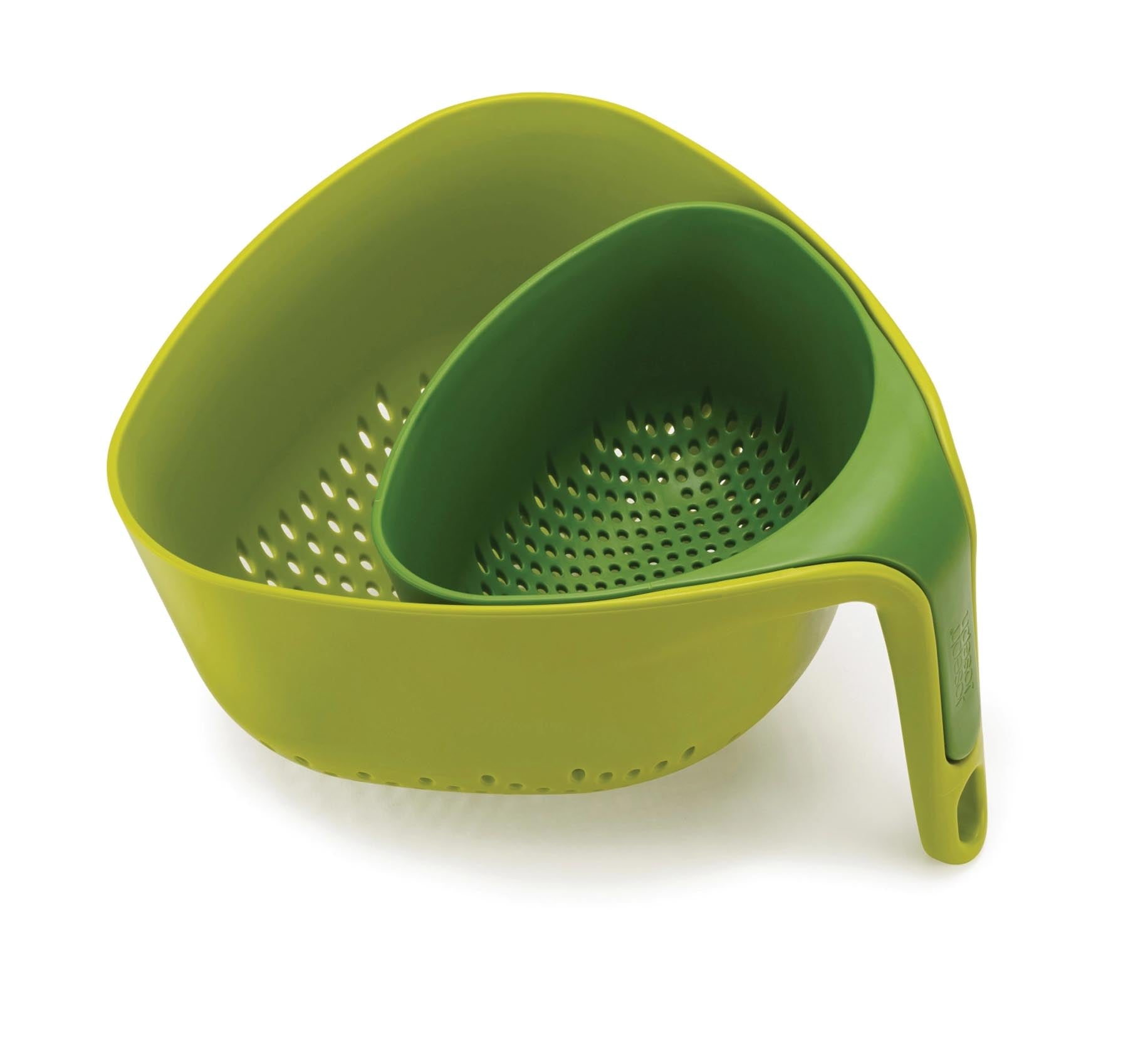 Nest grün Sieb 2tlg., 22x23.5x13.3cm in Grün präsentiert im Onlineshop von KAQTU Design AG. Küchenhelfer ist von Joseph Joseph