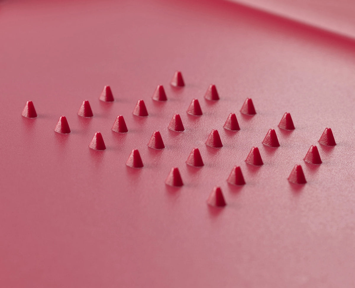 Cut&Carve Plus Schneidebrett Extragroß - Rot in Rot präsentiert im Onlineshop von KAQTU Design AG. Schneidbrett ist von Joseph Joseph