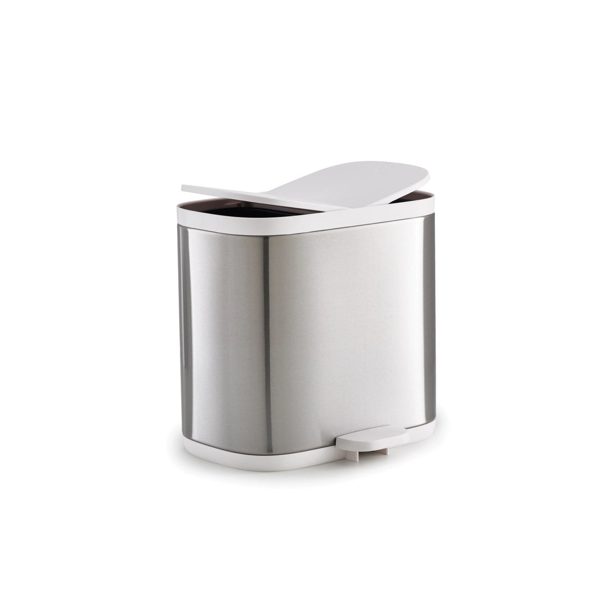 Split Steel Trenn-Abfallbehälter, 2x3l, 27x18x28.4cm in Silber präsentiert im Onlineshop von KAQTU Design AG. Treteimer ist von Joseph Joseph